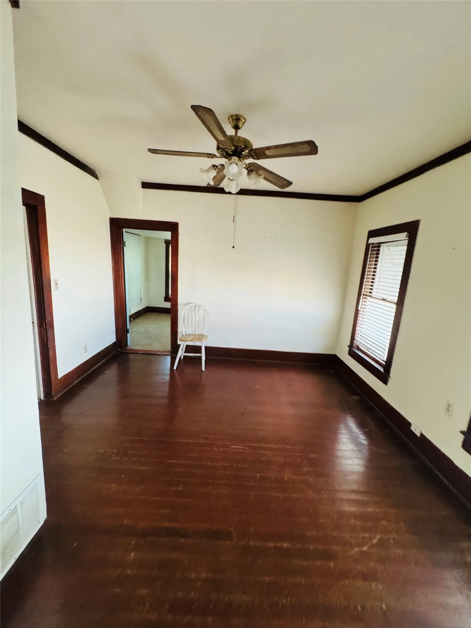 Single Family Residence For Rent in Dallas County , 311 Gibson Street, Mesquite, Texas 75149, 2 Bedroom, 1 Bathroom, Garage spaces, 1,056 Sqft, built in 1950, mls#21407107, Real Estate Agent in Mesquite, Homes For Rent in Dallas county, Homes For Rent in Mesquite, Realtor in Mesquite Texas, Real Estate Brokerage Independent Realty Texas, Luminita Cordes Realtor
