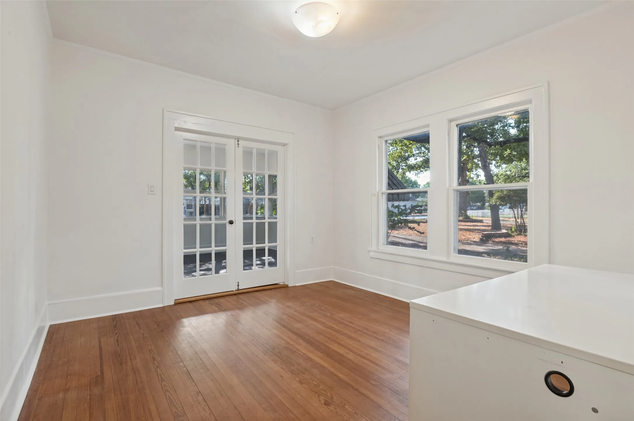 Office For Rent in Dallas County , 215 S O'Connor Road, Irving, Texas 75060, 0, 0, Garage spaces, 0 Sqft, built in 1925, mls#21401552, Real Estate Agent in Irving, Homes For Rent in Dallas county, Homes For Rent in Irving, Realtor in Irving Texas, Real Estate Brokerage Independent Realty Texas, Luminita Cordes Realtor