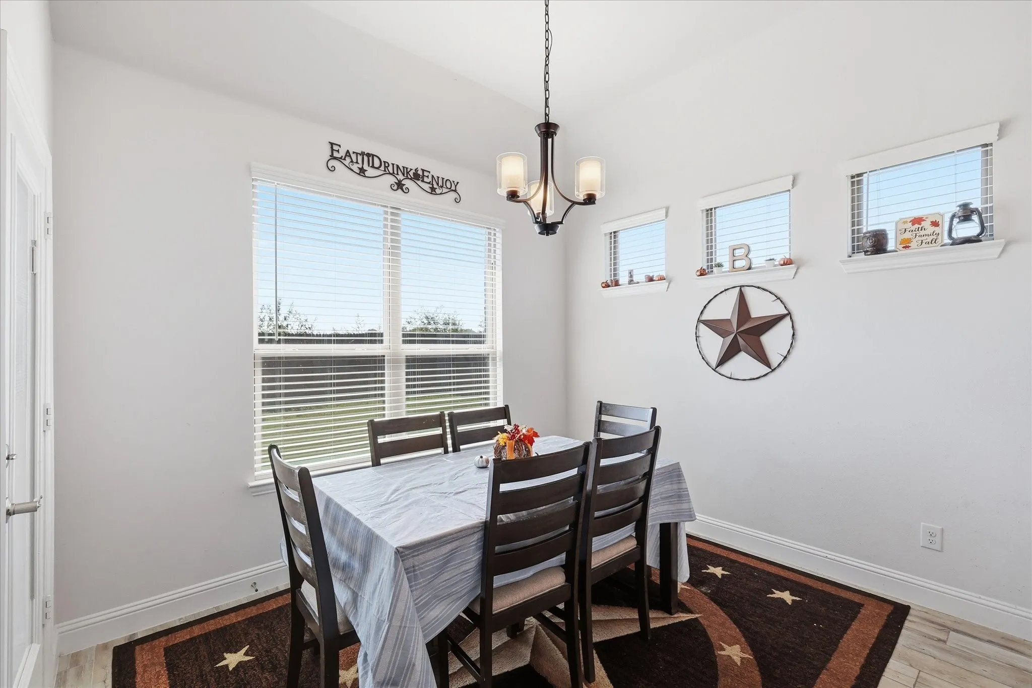 Single Family Residence For Sale in Grayson County , 804 Mary Lee Lane, Collinsville, Texas 76233, 3 Bedroom, 2 Bathroom, 2 Garage spaces, 1,968 Sqft, built in 2024, mls#21409650, Real Estate Agent in Collinsville, Homes For Sale in Grayson county, Homes For Sale in Collinsville, Realtor in Collinsville Texas, Real Estate Brokerage Independent Realty Texas, Luminita Cordes Realtor