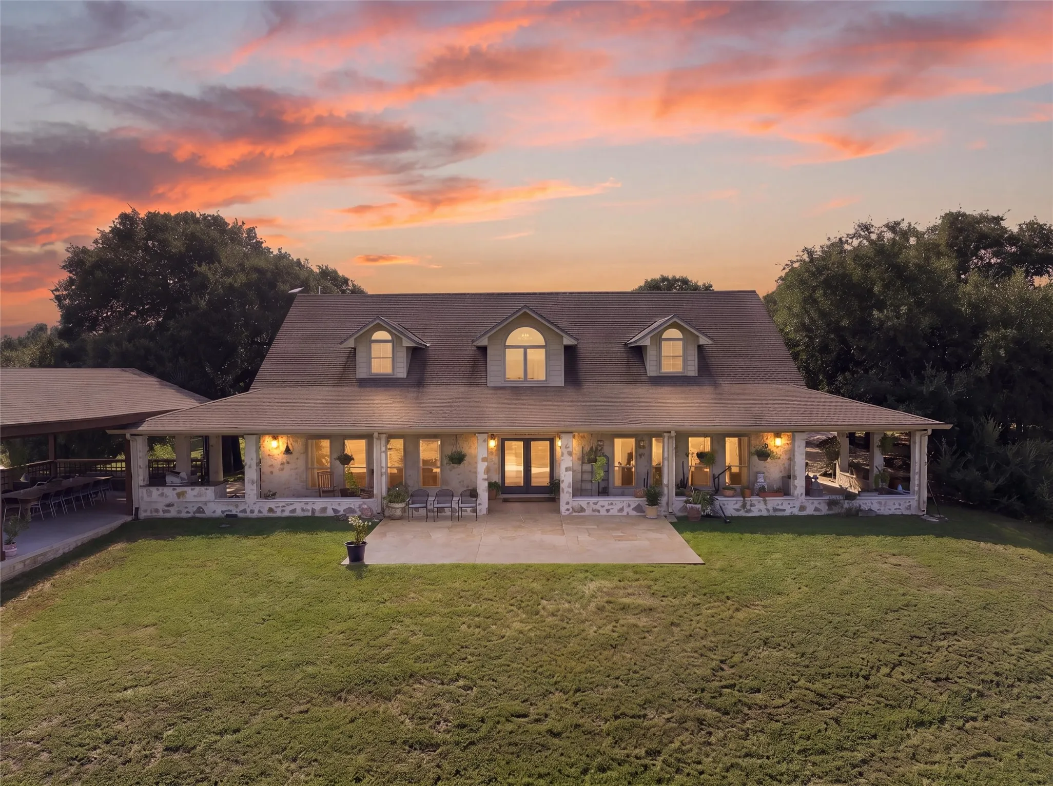 Farm For Sale in Bosque County , 2704 Fm 2490, Clifton, Texas 76634, 4 Bedroom, 3 Bathroom, 3 Garage spaces, 3,999 Sqft, built in 1999, mls#21409983, Real Estate Agent in Clifton, Homes For Sale in Bosque county, Homes For Sale in Clifton, Realtor in Clifton Texas, Real Estate Brokerage Independent Realty Texas, Luminita Cordes Realtor