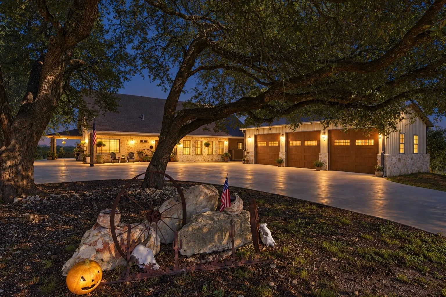 Farm For Sale in Bosque County , 2704 Fm 2490, Clifton, Texas 76634, 4 Bedroom, 3 Bathroom, 3 Garage spaces, 3,999 Sqft, built in 1999, mls#21409983, Real Estate Agent in Clifton, Homes For Sale in Bosque county, Homes For Sale in Clifton, Realtor in Clifton Texas, Real Estate Brokerage Independent Realty Texas, Luminita Cordes Realtor