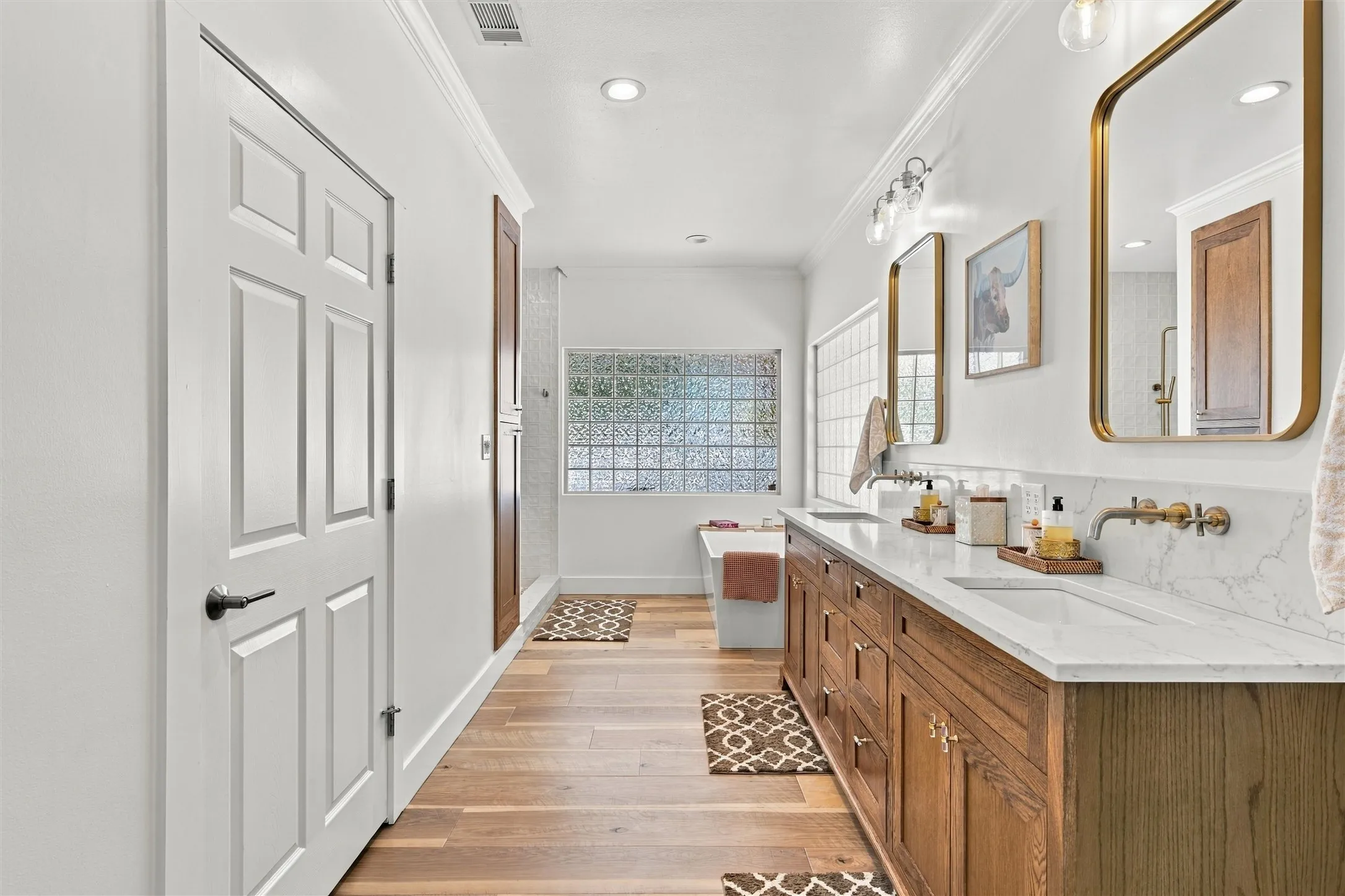 Farm For Sale in Bosque County , 2704 Fm 2490, Clifton, Texas 76634, 4 Bedroom, 3 Bathroom, 3 Garage spaces, 3,999 Sqft, built in 1999, mls#21409983, Real Estate Agent in Clifton, Homes For Sale in Bosque county, Homes For Sale in Clifton, Realtor in Clifton Texas, Real Estate Brokerage Independent Realty Texas, Luminita Cordes Realtor