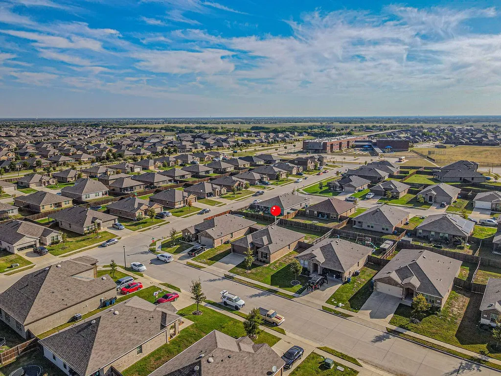Single Family Residence For Sale in Collin County , 1303 Bushel Drive, Josephine, Texas 75189, 3 Bedroom, 2 Bathroom, 2 Garage spaces, 1,610 Sqft, built in 2021, mls#21408552, Real Estate Agent in Josephine, Homes For Sale in Collin county, Homes For Sale in Josephine, Realtor in Josephine Texas, Real Estate Brokerage Independent Realty Texas, Luminita Cordes Realtor