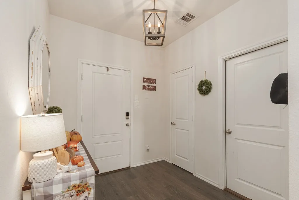 Single Family Residence For Sale in Collin County , 1303 Bushel Drive, Josephine, Texas 75189, 3 Bedroom, 2 Bathroom, 2 Garage spaces, 1,610 Sqft, built in 2021, mls#21408552, Real Estate Agent in Josephine, Homes For Sale in Collin county, Homes For Sale in Josephine, Realtor in Josephine Texas, Real Estate Brokerage Independent Realty Texas, Luminita Cordes Realtor