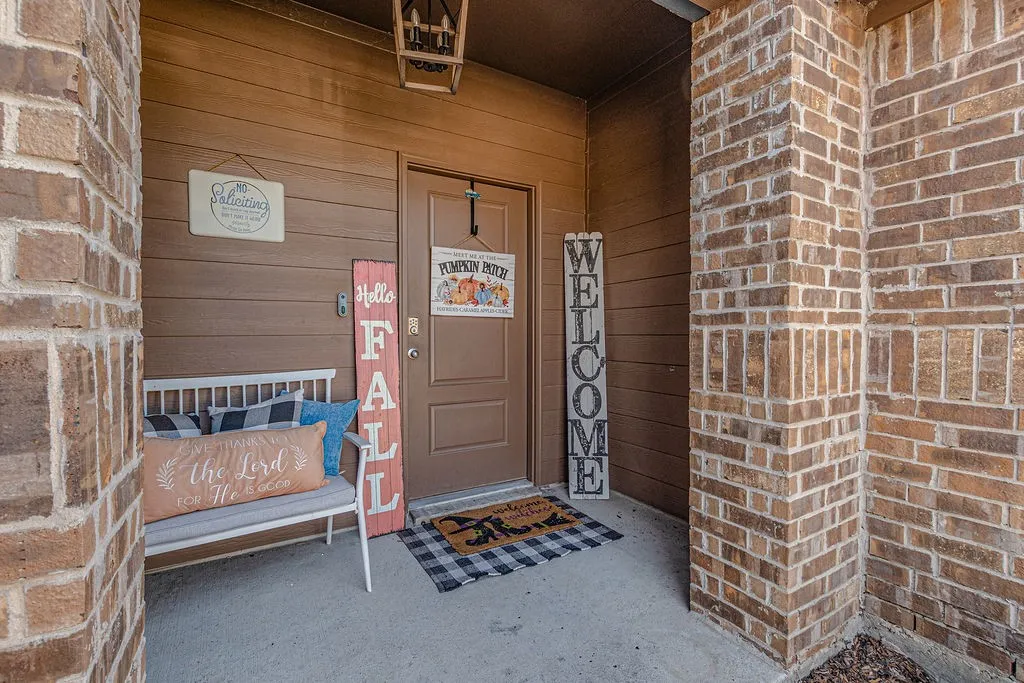 Single Family Residence For Sale in Collin County , 1303 Bushel Drive, Josephine, Texas 75189, 3 Bedroom, 2 Bathroom, 2 Garage spaces, 1,610 Sqft, built in 2021, mls#21408552, Real Estate Agent in Josephine, Homes For Sale in Collin county, Homes For Sale in Josephine, Realtor in Josephine Texas, Real Estate Brokerage Independent Realty Texas, Luminita Cordes Realtor