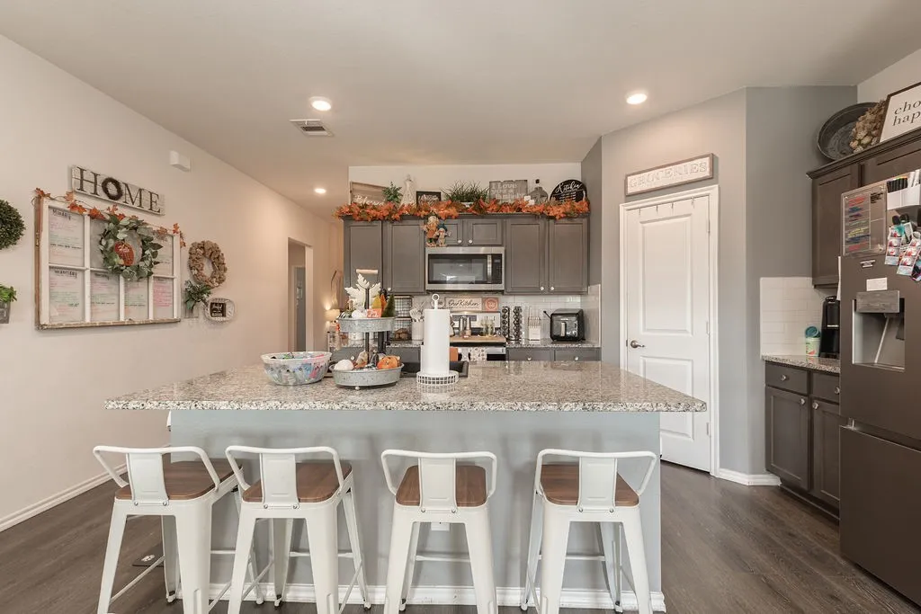 Single Family Residence For Sale in Collin County , 1303 Bushel Drive, Josephine, Texas 75189, 3 Bedroom, 2 Bathroom, 2 Garage spaces, 1,610 Sqft, built in 2021, mls#21408552, Real Estate Agent in Josephine, Homes For Sale in Collin county, Homes For Sale in Josephine, Realtor in Josephine Texas, Real Estate Brokerage Independent Realty Texas, Luminita Cordes Realtor
