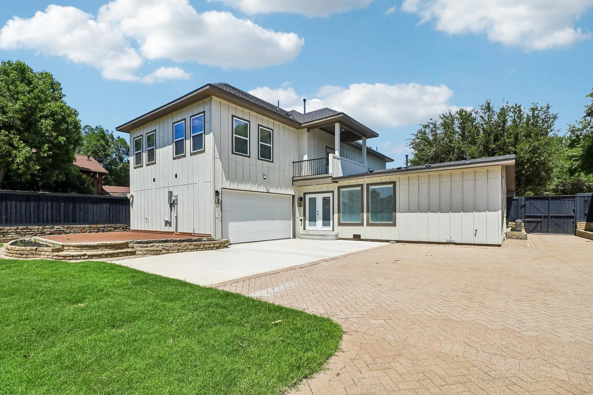Single Family Residence For Sale in Dallas County , 10711 Cromwell Drive, Dallas, Texas 75229, 6 Bedroom, 5 Bathroom, 2 Garage spaces, 3,690 Sqft, built in 1958, mls#21409985, Real Estate Agent in Dallas, Homes For Sale in Dallas county, Homes For Sale in Dallas, Realtor in Dallas Texas, Real Estate Brokerage Independent Realty Texas, Luminita Cordes Realtor