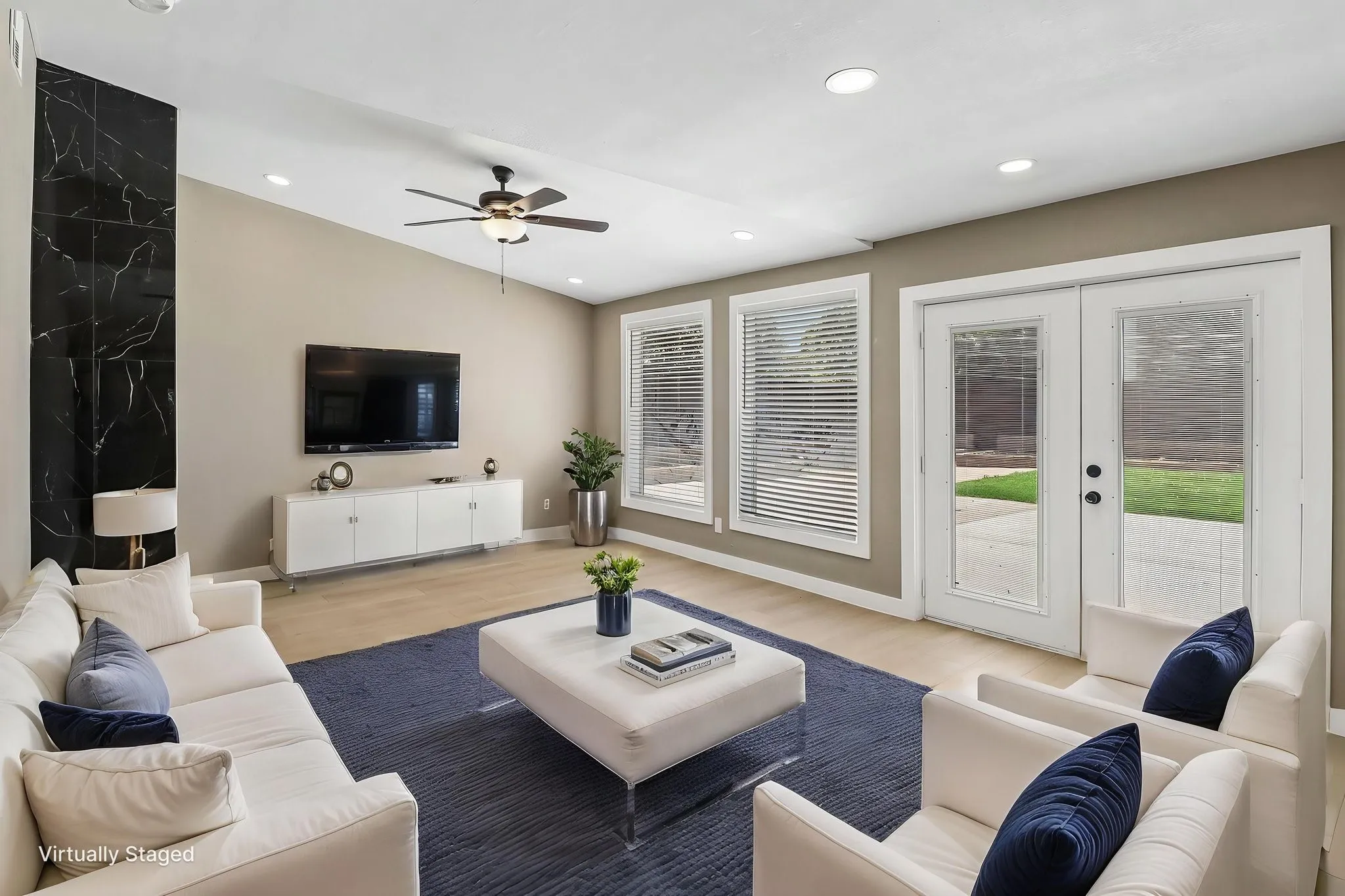 Single Family Residence For Sale in Dallas County , 10711 Cromwell Drive, Dallas, Texas 75229, 6 Bedroom, 5 Bathroom, 2 Garage spaces, 3,690 Sqft, built in 1958, mls#21409985, Real Estate Agent in Dallas, Homes For Sale in Dallas county, Homes For Sale in Dallas, Realtor in Dallas Texas, Real Estate Brokerage Independent Realty Texas, Luminita Cordes Realtor