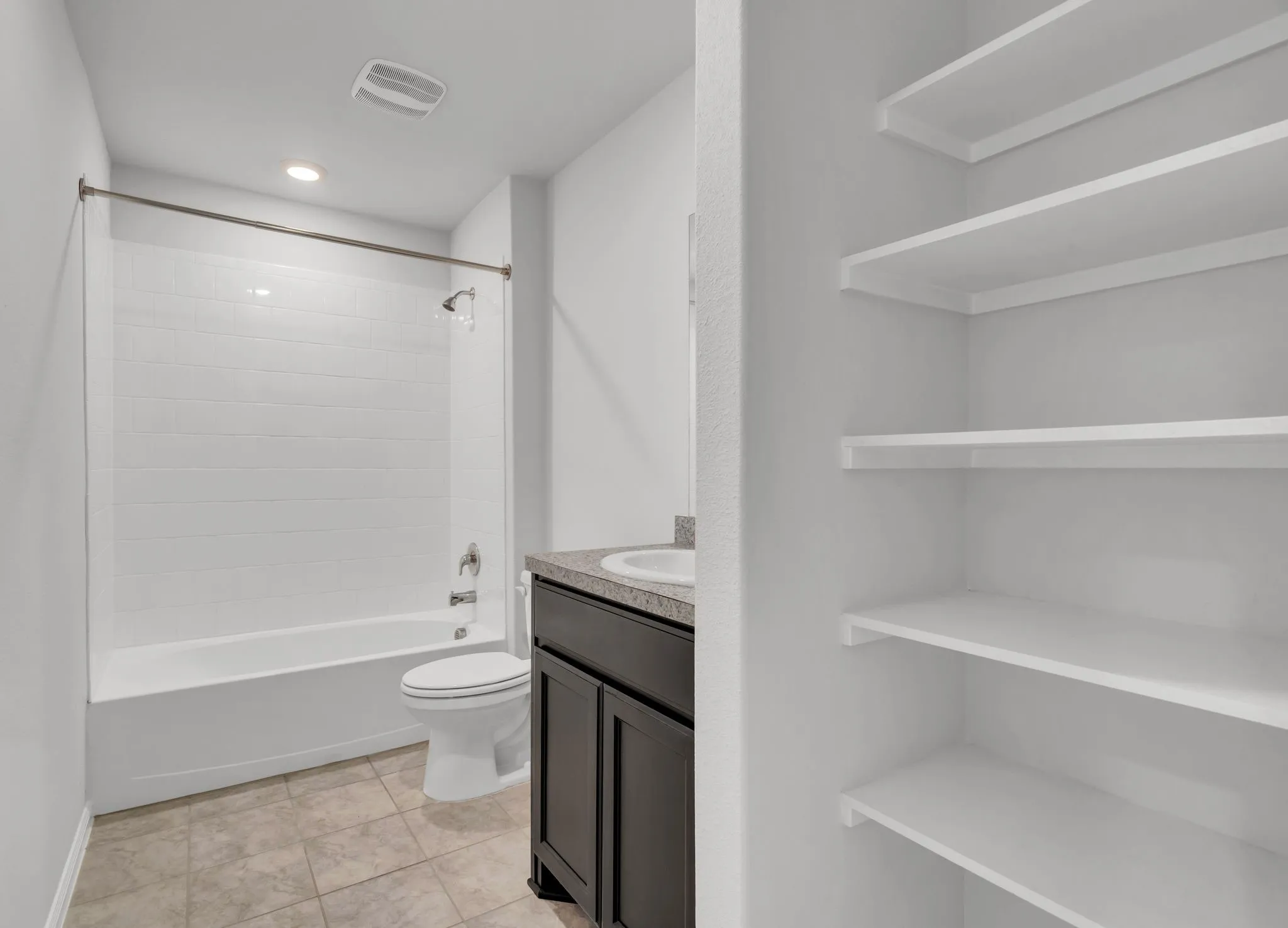 Single Family Residence For Sale in Denton County , 16617 Porterfield Lane, Justin, Texas 76247, 3 Bedroom, 2 Bathroom, 2 Garage spaces, 1,554 Sqft, built in 2022, mls#21386476, Real Estate Agent in Justin, Homes For Sale in Denton county, Homes For Sale in Justin, Realtor in Justin Texas, Real Estate Brokerage Independent Realty Texas, Luminita Cordes Realtor