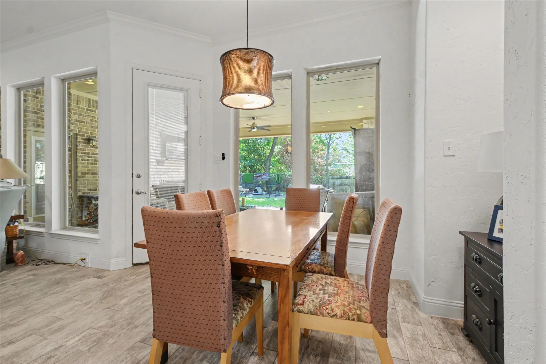 Single Family Residence For Sale in Dallas County , 116 E 8th Street, Irving, Texas 75060, 3 Bedroom, 3 Bathroom, 3 Garage spaces, 1,937 Sqft, built in 2015, mls#21409444, Real Estate Agent in Irving, Homes For Sale in Dallas county, Homes For Sale in Irving, Realtor in Irving Texas, Real Estate Brokerage Independent Realty Texas, Luminita Cordes Realtor