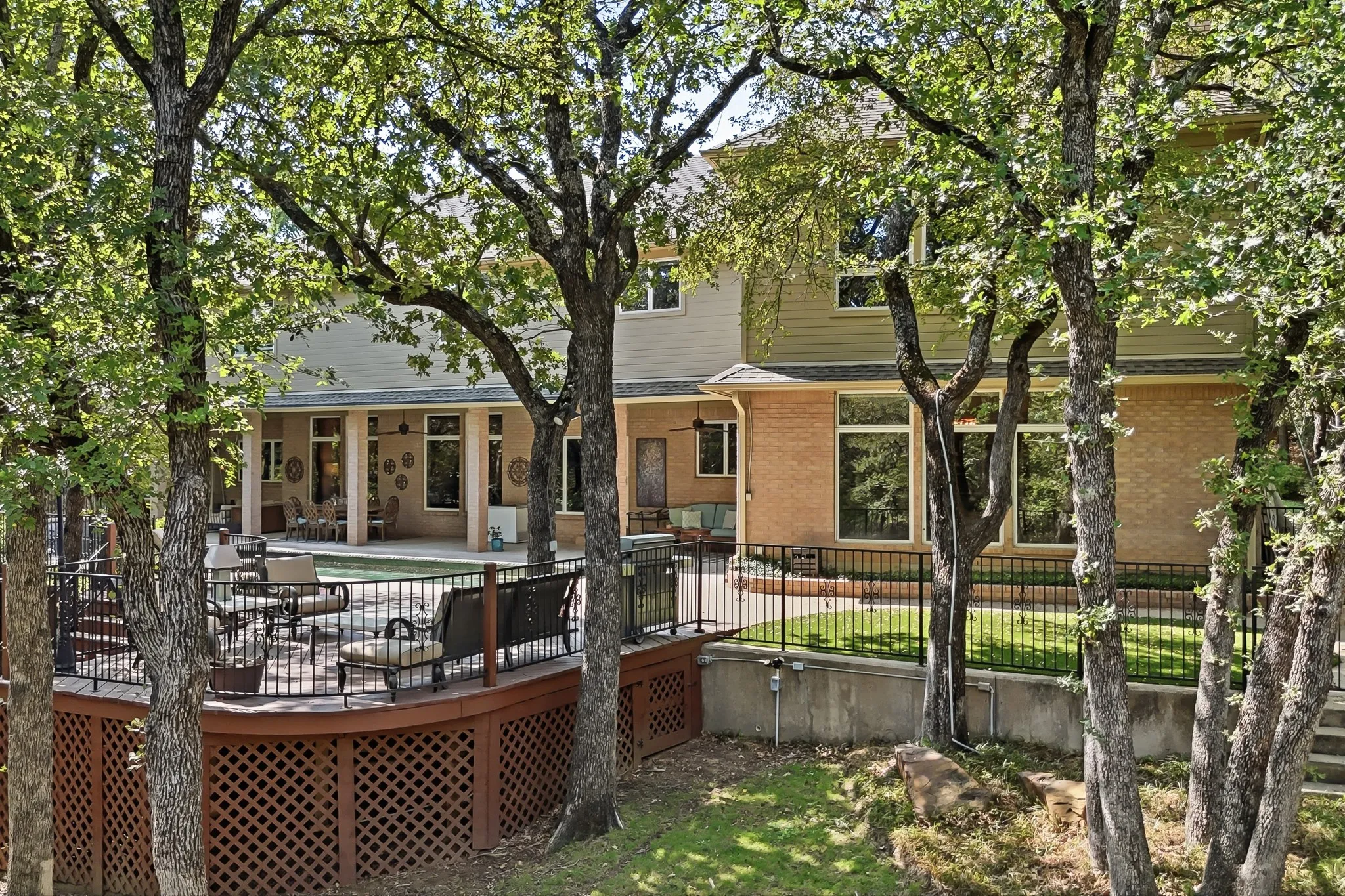 Single Family Residence For Sale in Tarrant County , 2119 N Fielder Road, Arlington, Texas 76012, 4 Bedroom, 4 Bathroom, 2 Garage spaces, 5,496 Sqft, built in 1988, mls#21404922, Real Estate Agent in Arlington, Homes For Sale in Tarrant county, Homes For Sale in Arlington, Realtor in Arlington Texas, Real Estate Brokerage Independent Realty Texas, Luminita Cordes Realtor