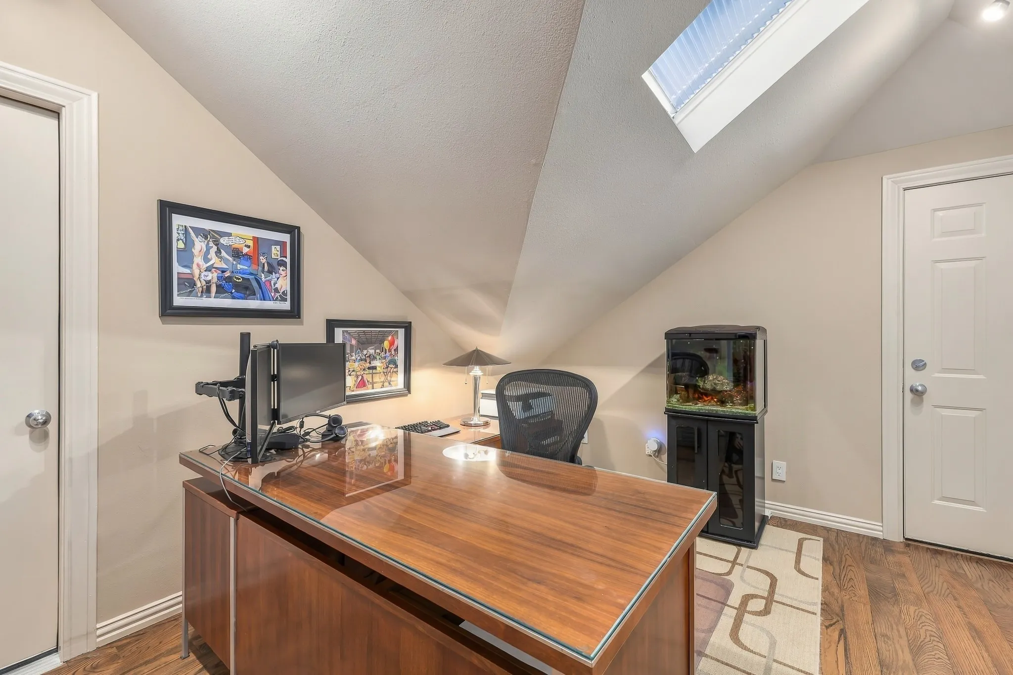 Single Family Residence For Sale in Tarrant County , 2119 N Fielder Road, Arlington, Texas 76012, 4 Bedroom, 4 Bathroom, 2 Garage spaces, 5,496 Sqft, built in 1988, mls#21404922, Real Estate Agent in Arlington, Homes For Sale in Tarrant county, Homes For Sale in Arlington, Realtor in Arlington Texas, Real Estate Brokerage Independent Realty Texas, Luminita Cordes Realtor