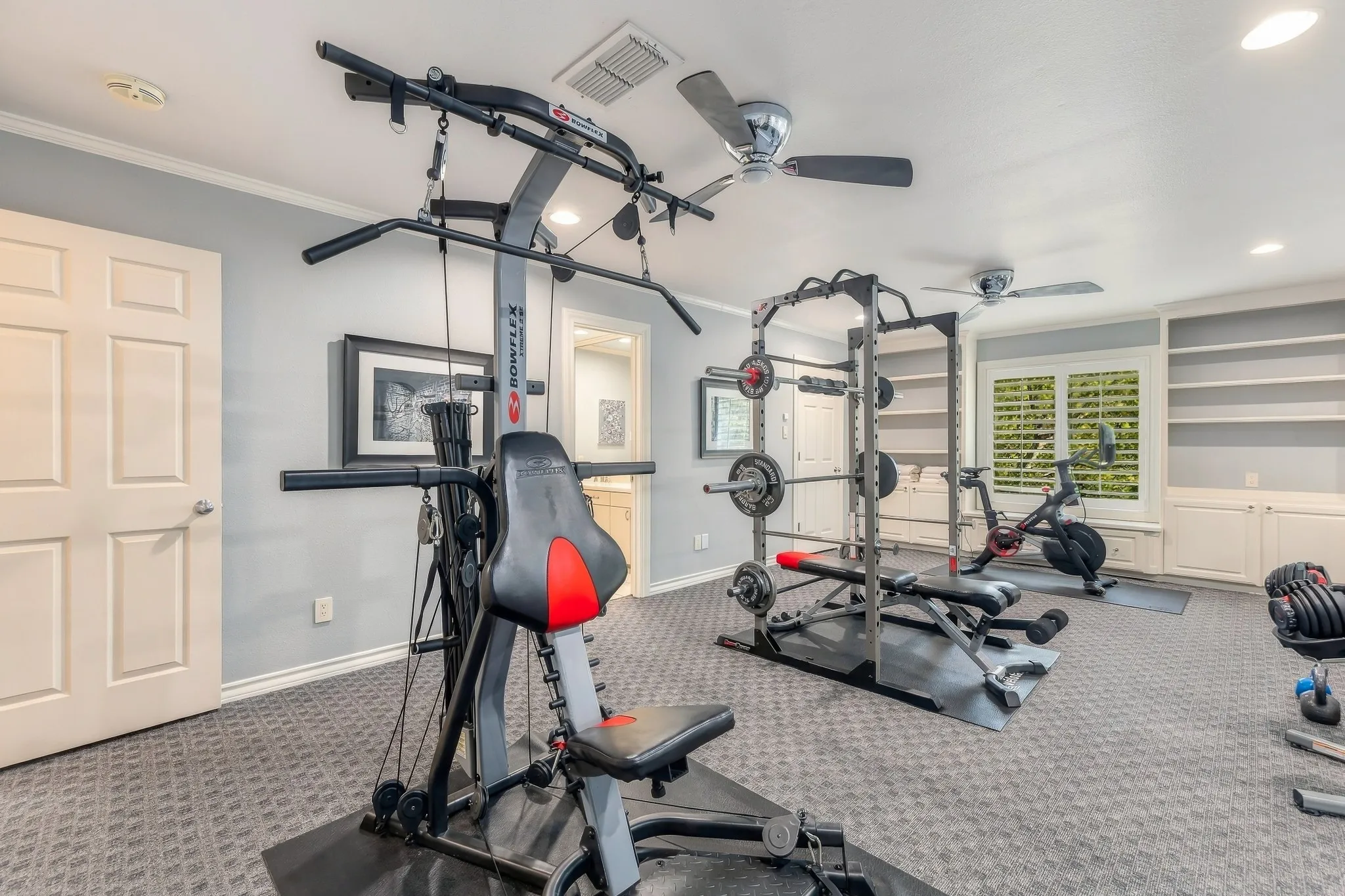 Single Family Residence For Sale in Tarrant County , 2119 N Fielder Road, Arlington, Texas 76012, 4 Bedroom, 4 Bathroom, 2 Garage spaces, 5,496 Sqft, built in 1988, mls#21404922, Real Estate Agent in Arlington, Homes For Sale in Tarrant county, Homes For Sale in Arlington, Realtor in Arlington Texas, Real Estate Brokerage Independent Realty Texas, Luminita Cordes Realtor