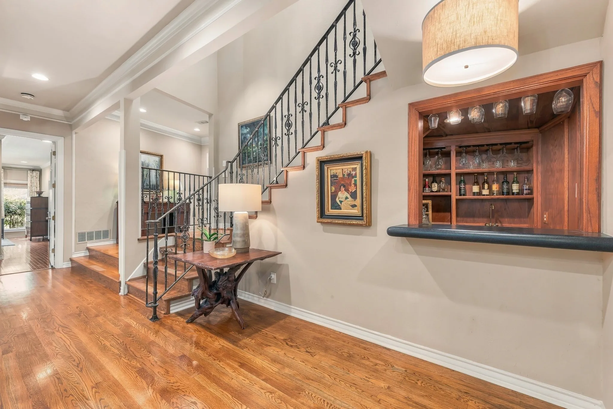 Single Family Residence For Sale in Tarrant County , 2119 N Fielder Road, Arlington, Texas 76012, 4 Bedroom, 4 Bathroom, 2 Garage spaces, 5,496 Sqft, built in 1988, mls#21404922, Real Estate Agent in Arlington, Homes For Sale in Tarrant county, Homes For Sale in Arlington, Realtor in Arlington Texas, Real Estate Brokerage Independent Realty Texas, Luminita Cordes Realtor