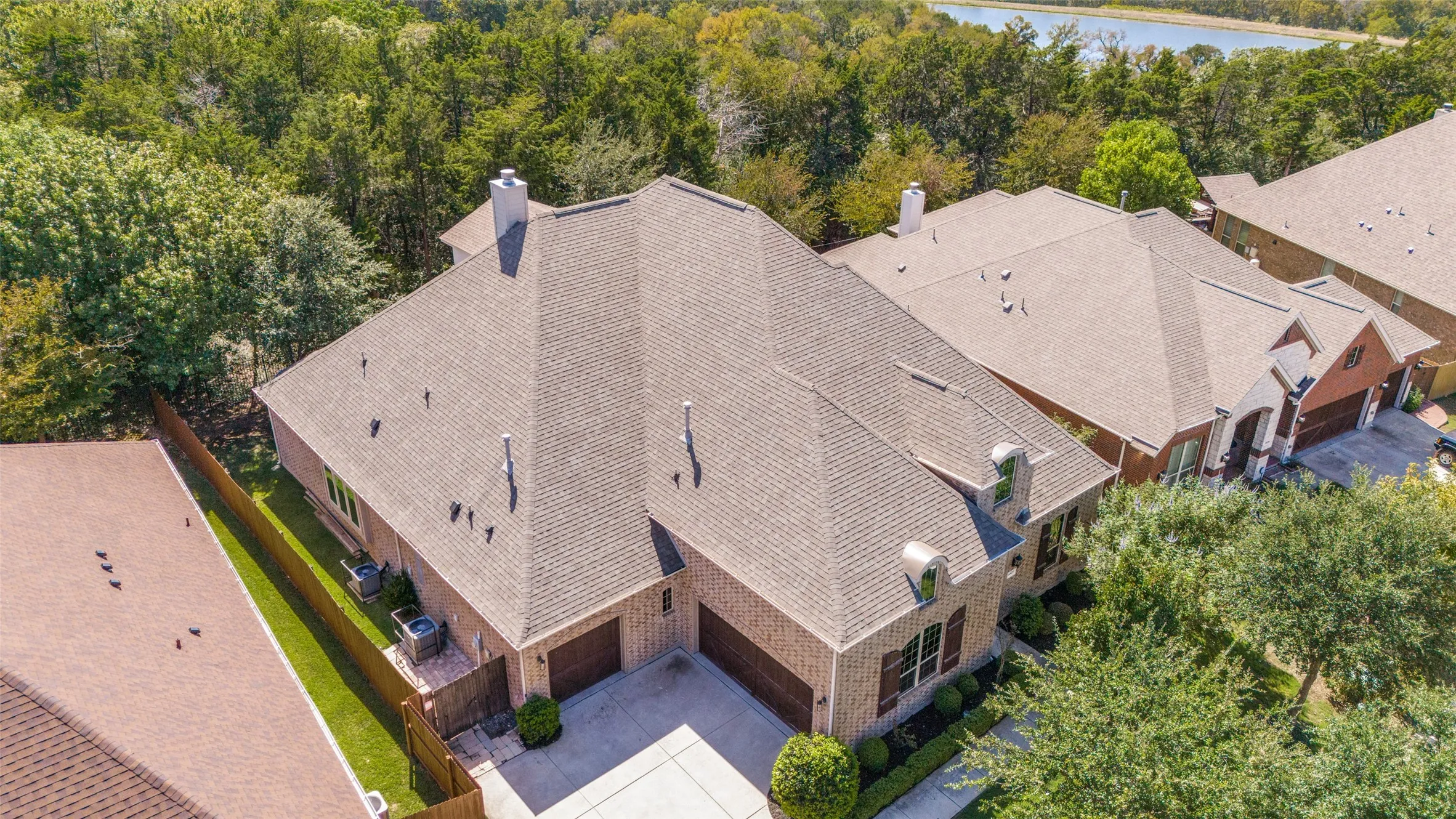 Single Family Residence For Sale in Dallas County , 6822 Historic View, Dallas, Texas 75236, 5 Bedroom, 4 Bathroom, 3 Garage spaces, 3,820 Sqft, built in 2017, mls#21409216, Real Estate Agent in Dallas, Homes For Sale in Dallas county, Homes For Sale in Dallas, Realtor in Dallas Texas, Real Estate Brokerage Independent Realty Texas, Luminita Cordes Realtor