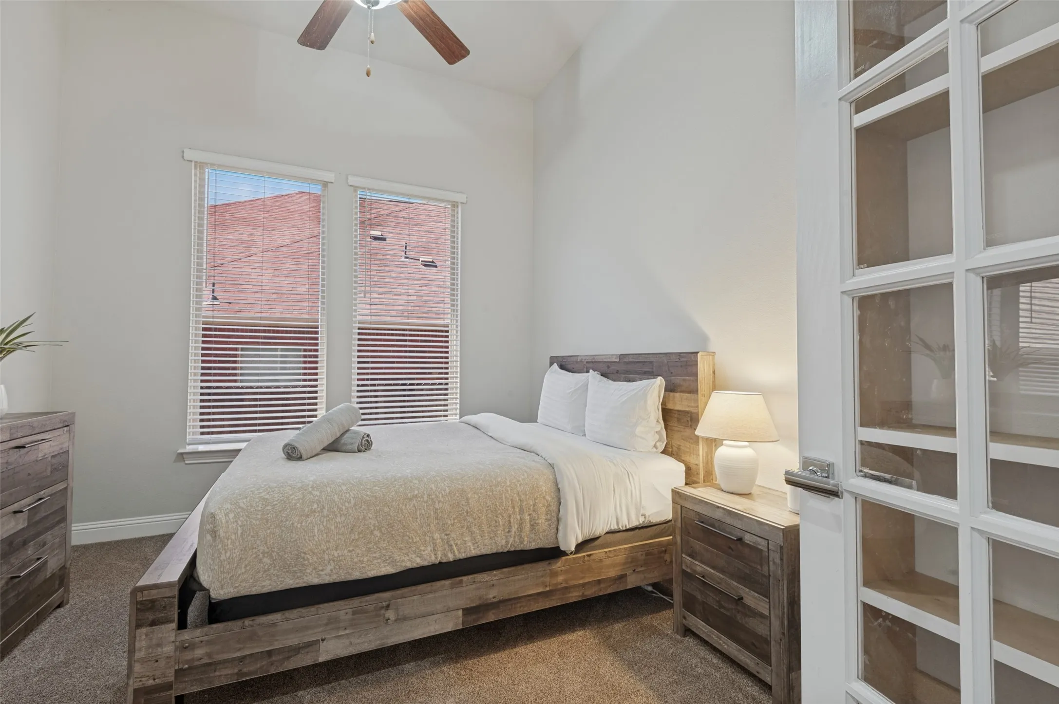 Single Family Residence For Sale in Dallas County , 6822 Historic View, Dallas, Texas 75236, 5 Bedroom, 4 Bathroom, 3 Garage spaces, 3,820 Sqft, built in 2017, mls#21409216, Real Estate Agent in Dallas, Homes For Sale in Dallas county, Homes For Sale in Dallas, Realtor in Dallas Texas, Real Estate Brokerage Independent Realty Texas, Luminita Cordes Realtor