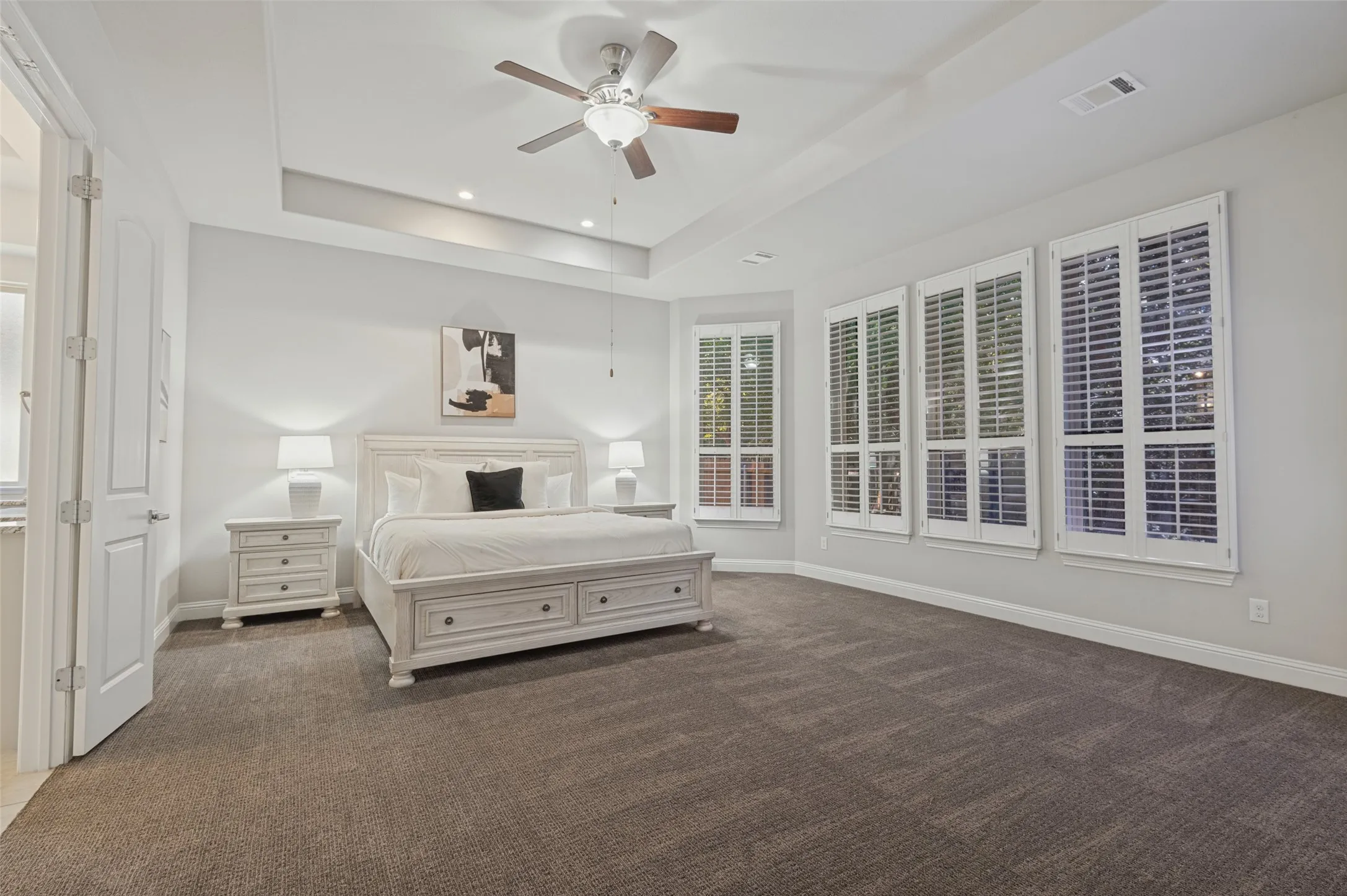 Single Family Residence For Sale in Dallas County , 6822 Historic View, Dallas, Texas 75236, 5 Bedroom, 4 Bathroom, 3 Garage spaces, 3,820 Sqft, built in 2017, mls#21409216, Real Estate Agent in Dallas, Homes For Sale in Dallas county, Homes For Sale in Dallas, Realtor in Dallas Texas, Real Estate Brokerage Independent Realty Texas, Luminita Cordes Realtor