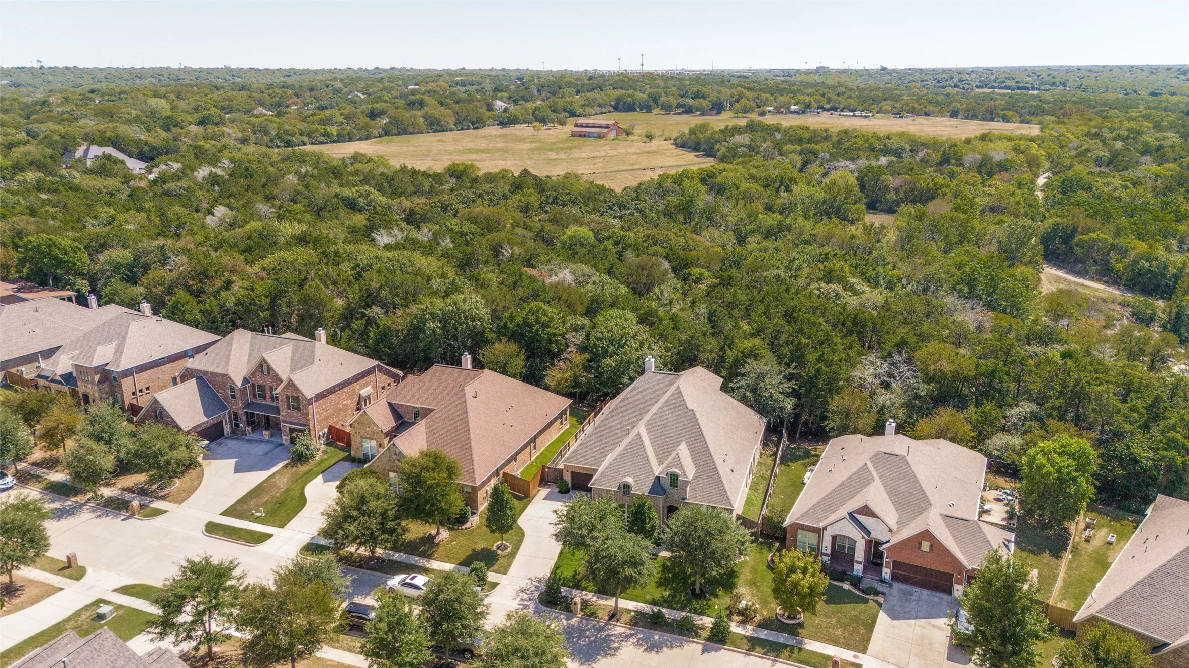 Single Family Residence For Sale in Dallas County , 6822 Historic View, Dallas, Texas 75236, 5 Bedroom, 4 Bathroom, 3 Garage spaces, 3,820 Sqft, built in 2017, mls#21409216, Real Estate Agent in Dallas, Homes For Sale in Dallas county, Homes For Sale in Dallas, Realtor in Dallas Texas, Real Estate Brokerage Independent Realty Texas, Luminita Cordes Realtor