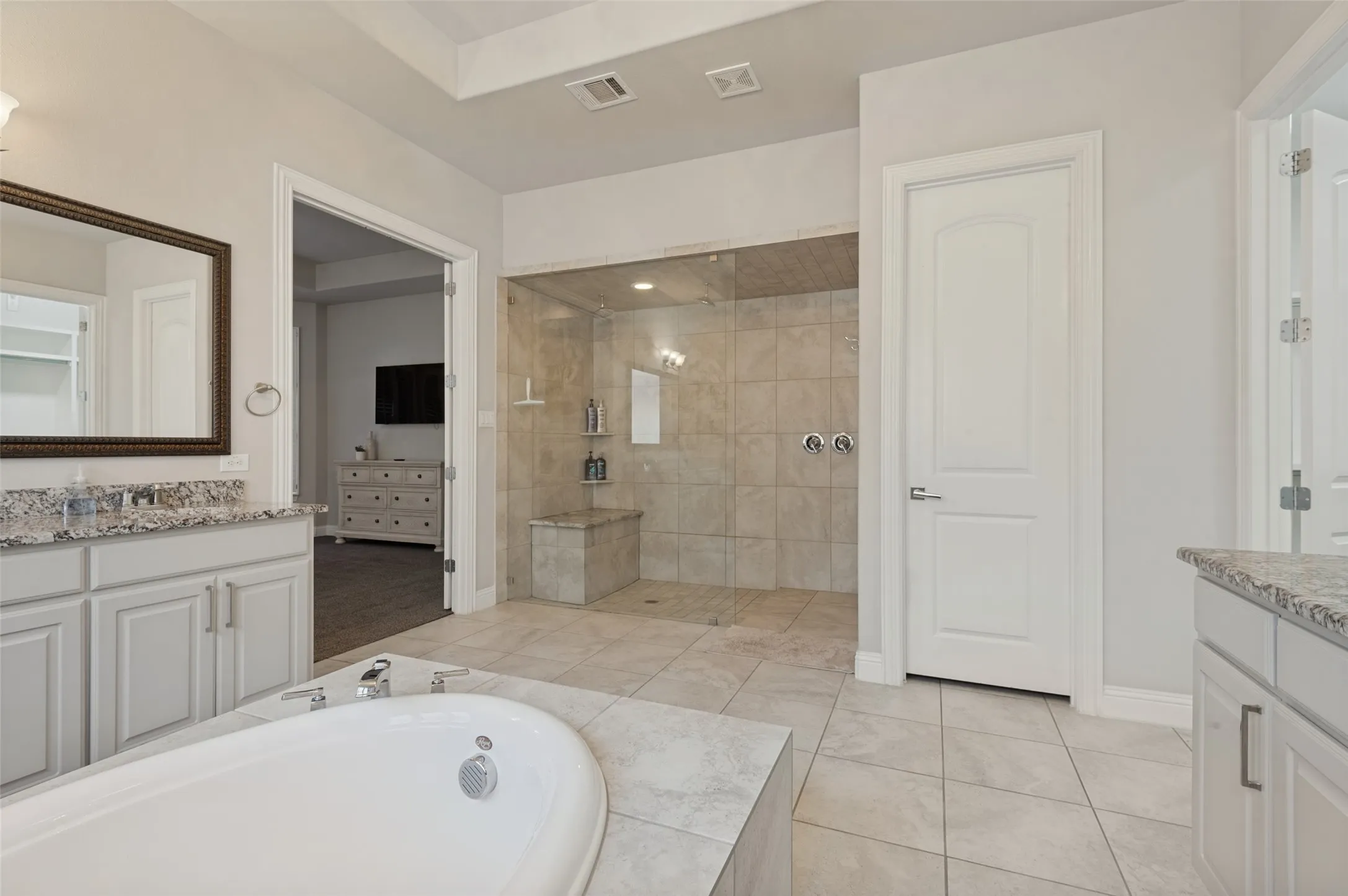 Single Family Residence For Sale in Dallas County , 6822 Historic View, Dallas, Texas 75236, 5 Bedroom, 4 Bathroom, 3 Garage spaces, 3,820 Sqft, built in 2017, mls#21409216, Real Estate Agent in Dallas, Homes For Sale in Dallas county, Homes For Sale in Dallas, Realtor in Dallas Texas, Real Estate Brokerage Independent Realty Texas, Luminita Cordes Realtor