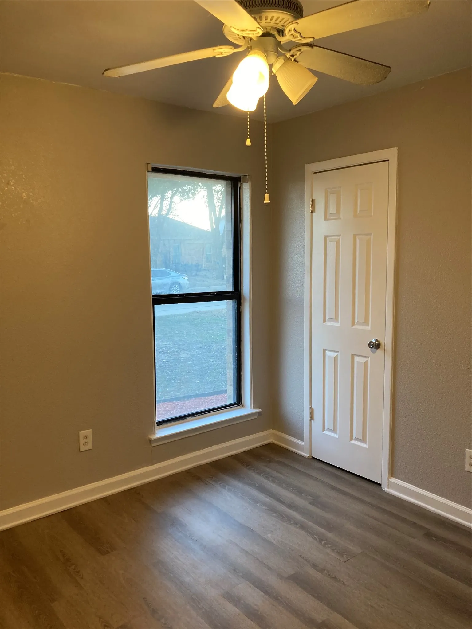 Single Family Residence For Rent in Denton County , 1825 Chisolm Trail, Lewisville, Texas 75077, 4 Bedroom, 2 Bathroom, 2 Garage spaces, 1,752 Sqft, built in 1978, mls#21410008, Real Estate Agent in Lewisville, Homes For Rent in Denton county, Homes For Rent in Lewisville, Realtor in Lewisville Texas, Real Estate Brokerage Independent Realty Texas, Luminita Cordes Realtor