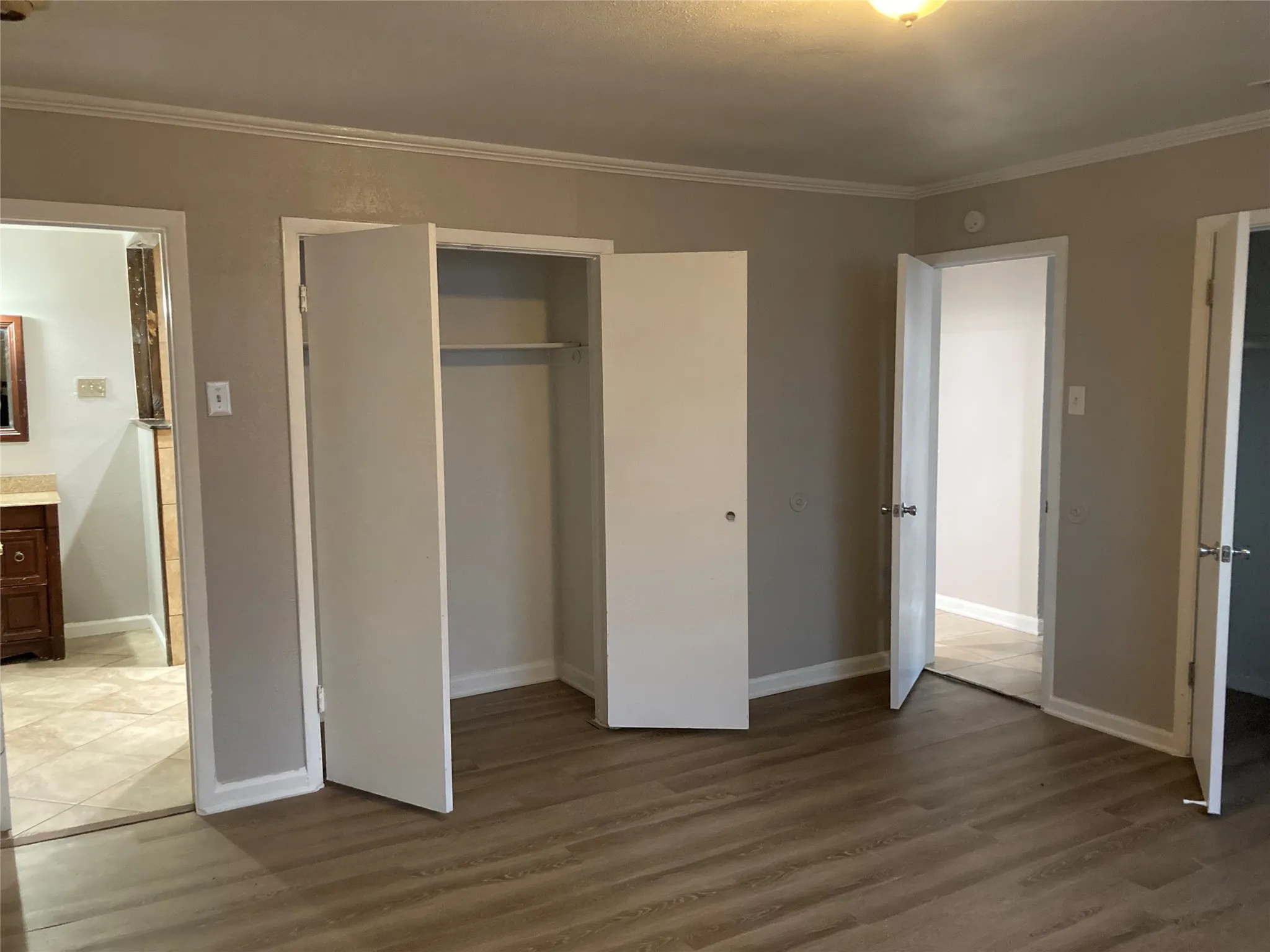 Single Family Residence For Rent in Denton County , 1825 Chisolm Trail, Lewisville, Texas 75077, 4 Bedroom, 2 Bathroom, 2 Garage spaces, 1,752 Sqft, built in 1978, mls#21410008, Real Estate Agent in Lewisville, Homes For Rent in Denton county, Homes For Rent in Lewisville, Realtor in Lewisville Texas, Real Estate Brokerage Independent Realty Texas, Luminita Cordes Realtor