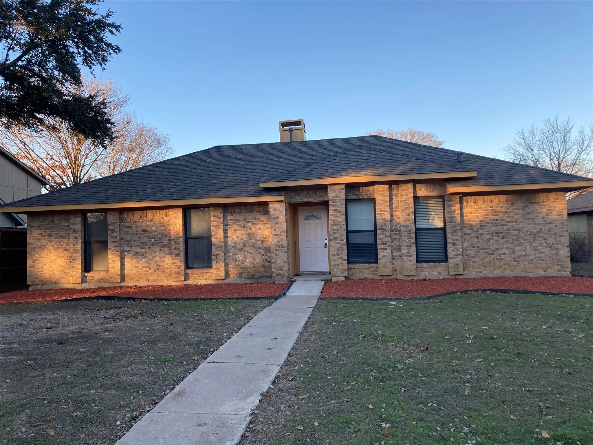 Single Family Residence For Rent