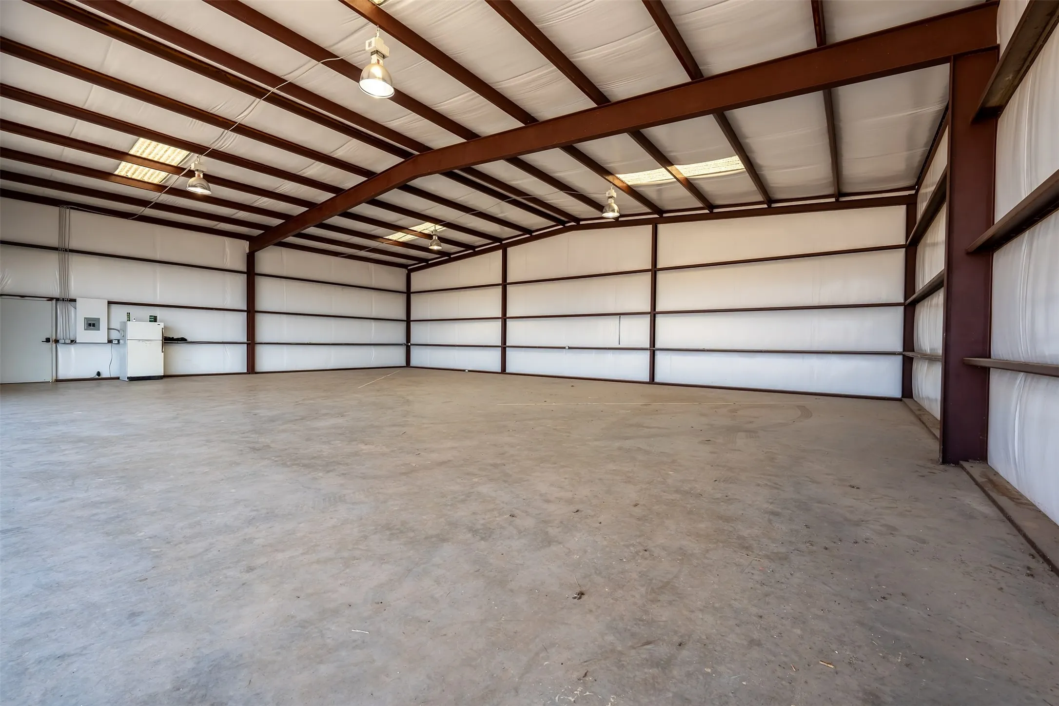 Manufactured Home For Sale in Bosque County , 470 County road 1812, Clifton, Texas 76634, 3 Bedroom, 2 Bathroom, 2 Garage spaces, 1,584 Sqft, built in 1973, mls#21409686, Real Estate Agent in Clifton, Homes For Sale in Bosque county, Homes For Sale in Clifton, Realtor in Clifton Texas, Real Estate Brokerage Independent Realty Texas, Luminita Cordes Realtor