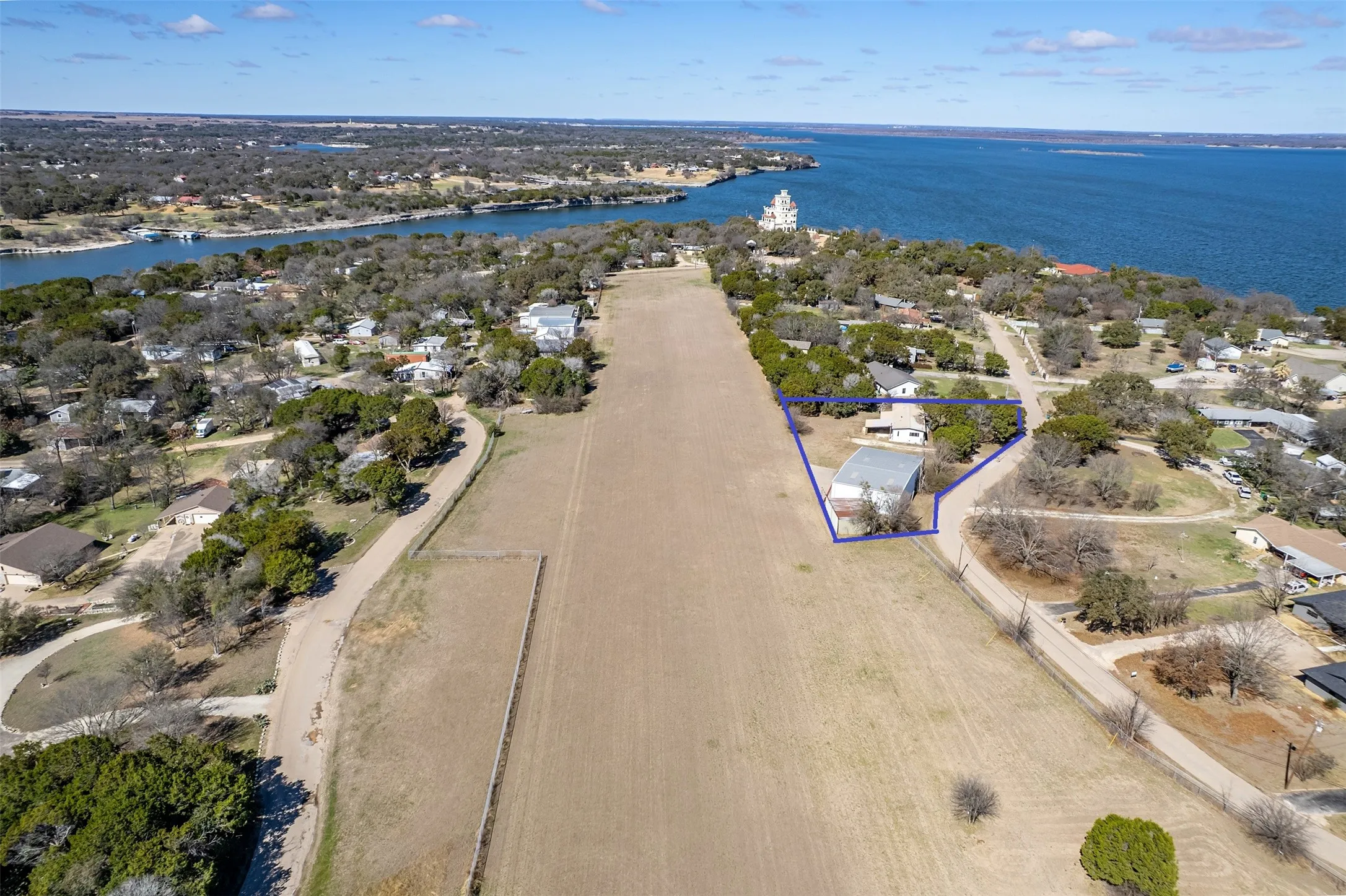 Manufactured Home For Sale in Bosque County , 470 County road 1812, Clifton, Texas 76634, 3 Bedroom, 2 Bathroom, 2 Garage spaces, 1,584 Sqft, built in 1973, mls#21409686, Real Estate Agent in Clifton, Homes For Sale in Bosque county, Homes For Sale in Clifton, Realtor in Clifton Texas, Real Estate Brokerage Independent Realty Texas, Luminita Cordes Realtor