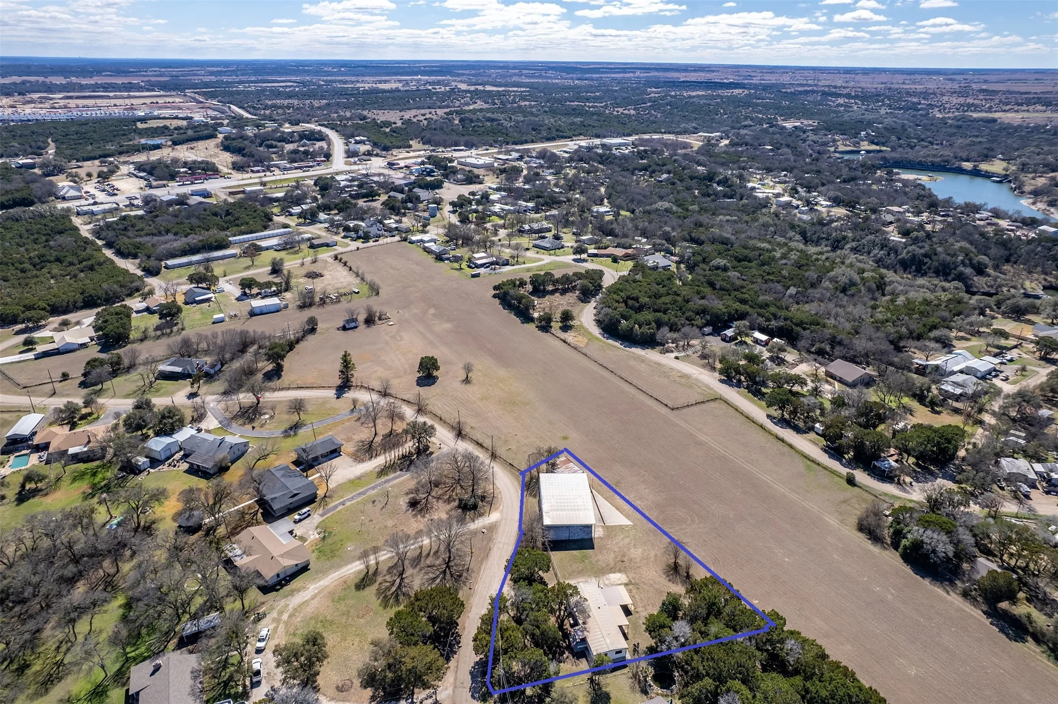 Manufactured Home For Sale in Bosque County , 470 County road 1812, Clifton, Texas 76634, 3 Bedroom, 2 Bathroom, 2 Garage spaces, 1,584 Sqft, built in 1973, mls#21409686, Real Estate Agent in Clifton, Homes For Sale in Bosque county, Homes For Sale in Clifton, Realtor in Clifton Texas, Real Estate Brokerage Independent Realty Texas, Luminita Cordes Realtor