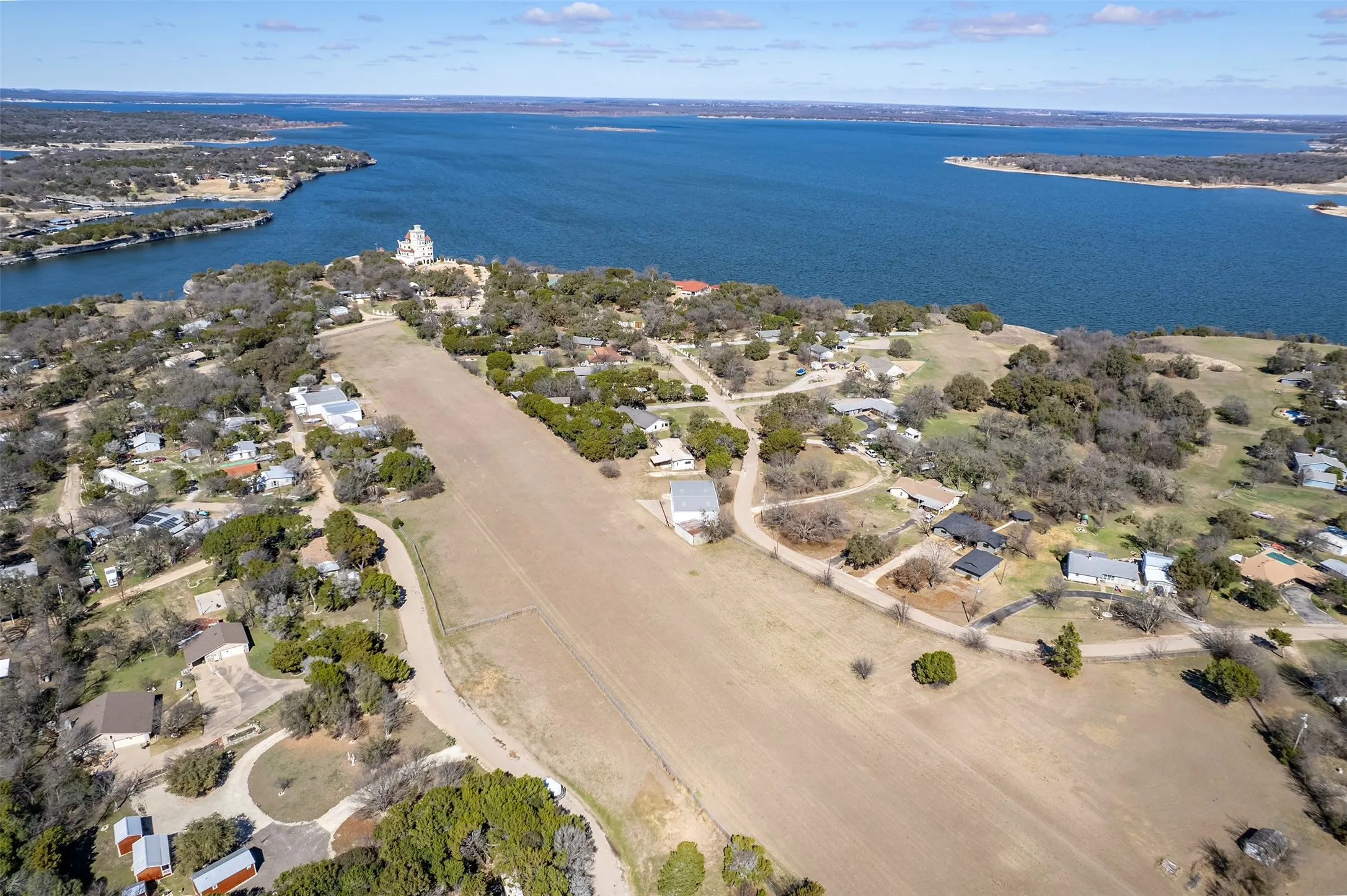 Manufactured Home For Sale in Bosque County , 470 County road 1812, Clifton, Texas 76634, 3 Bedroom, 2 Bathroom, 2 Garage spaces, 1,584 Sqft, built in 1973, mls#21409686, Real Estate Agent in Clifton, Homes For Sale in Bosque county, Homes For Sale in Clifton, Realtor in Clifton Texas, Real Estate Brokerage Independent Realty Texas, Luminita Cordes Realtor