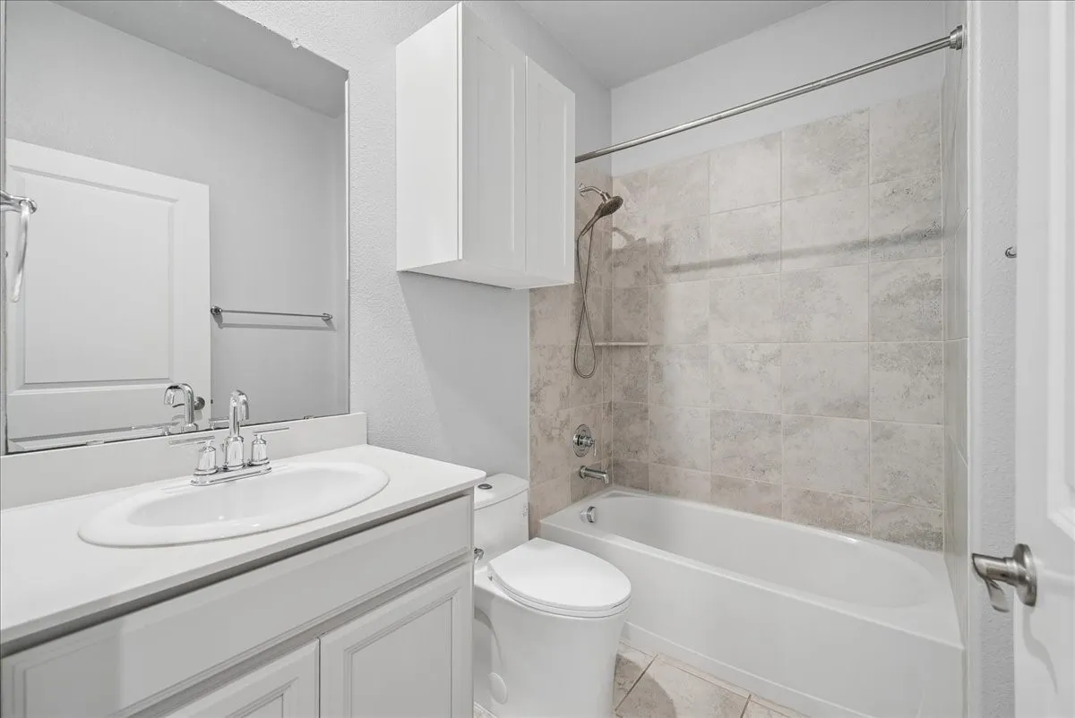 view of full bath