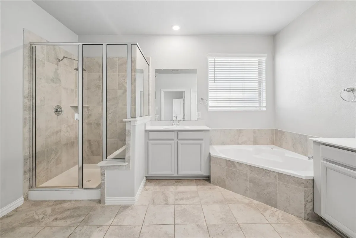 Single Family Residence For Rent in Denton County , 3013 Stallion Trail Way, Aubrey, Texas 76227, 3 Bedroom, 2 Bathroom, 2 Garage spaces, 1,684 Sqft, built in 2020, mls#21409860, Real Estate Agent in Aubrey, Homes For Rent in Denton county, Homes For Rent in Aubrey, Realtor in Aubrey Texas, Real Estate Brokerage Independent Realty Texas, Luminita Cordes Realtor