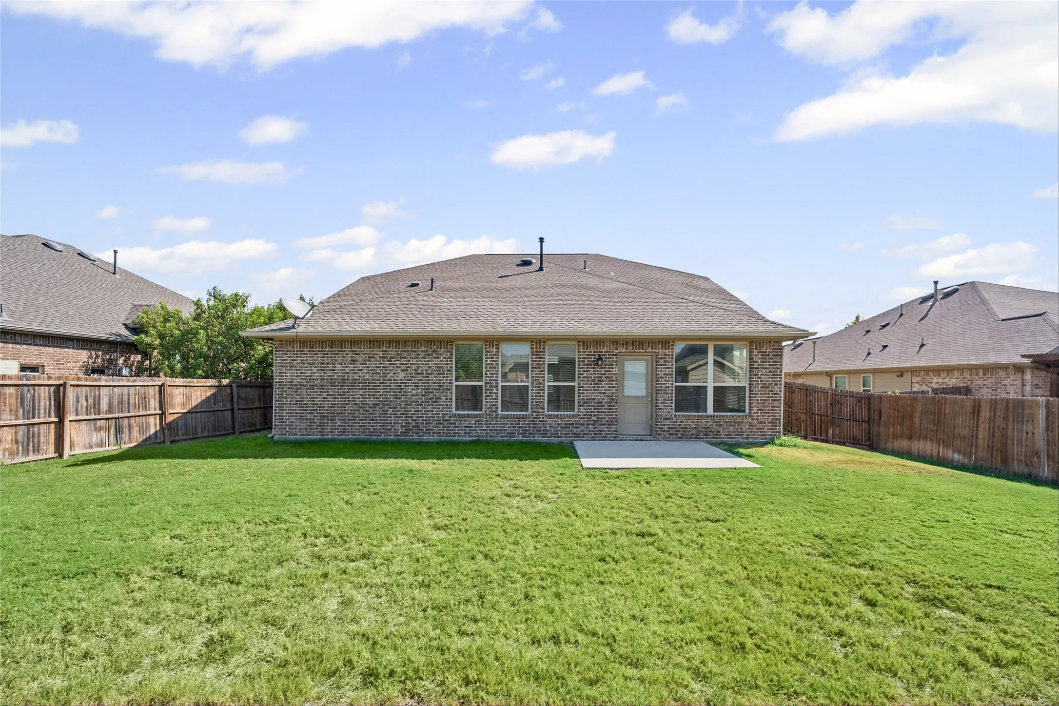 Single Family Residence For Sale in Denton County , 14629 Viking Lane, Fort Worth, Texas 76177, 4 Bedroom, 3 Bathroom, 2 Garage spaces, 3,007 Sqft, built in 2017, mls#21410031, Real Estate Agent in Fort Worth, Homes For Sale in Denton county, Homes For Sale in Fort Worth, Realtor in Fort Worth Texas, Real Estate Brokerage Independent Realty Texas, Luminita Cordes Realtor