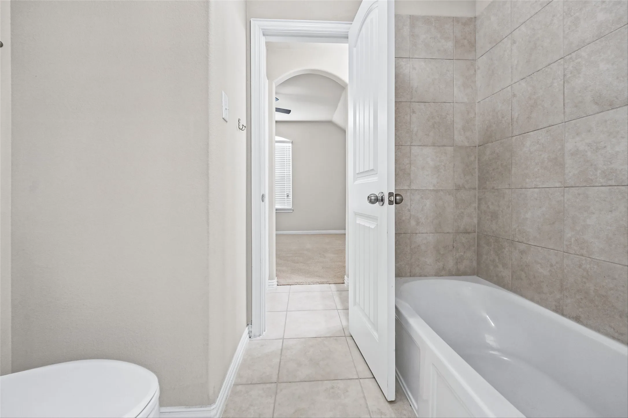 Single Family Residence For Sale in Denton County , 14629 Viking Lane, Fort Worth, Texas 76177, 4 Bedroom, 3 Bathroom, 2 Garage spaces, 3,007 Sqft, built in 2017, mls#21410031, Real Estate Agent in Fort Worth, Homes For Sale in Denton county, Homes For Sale in Fort Worth, Realtor in Fort Worth Texas, Real Estate Brokerage Independent Realty Texas, Luminita Cordes Realtor