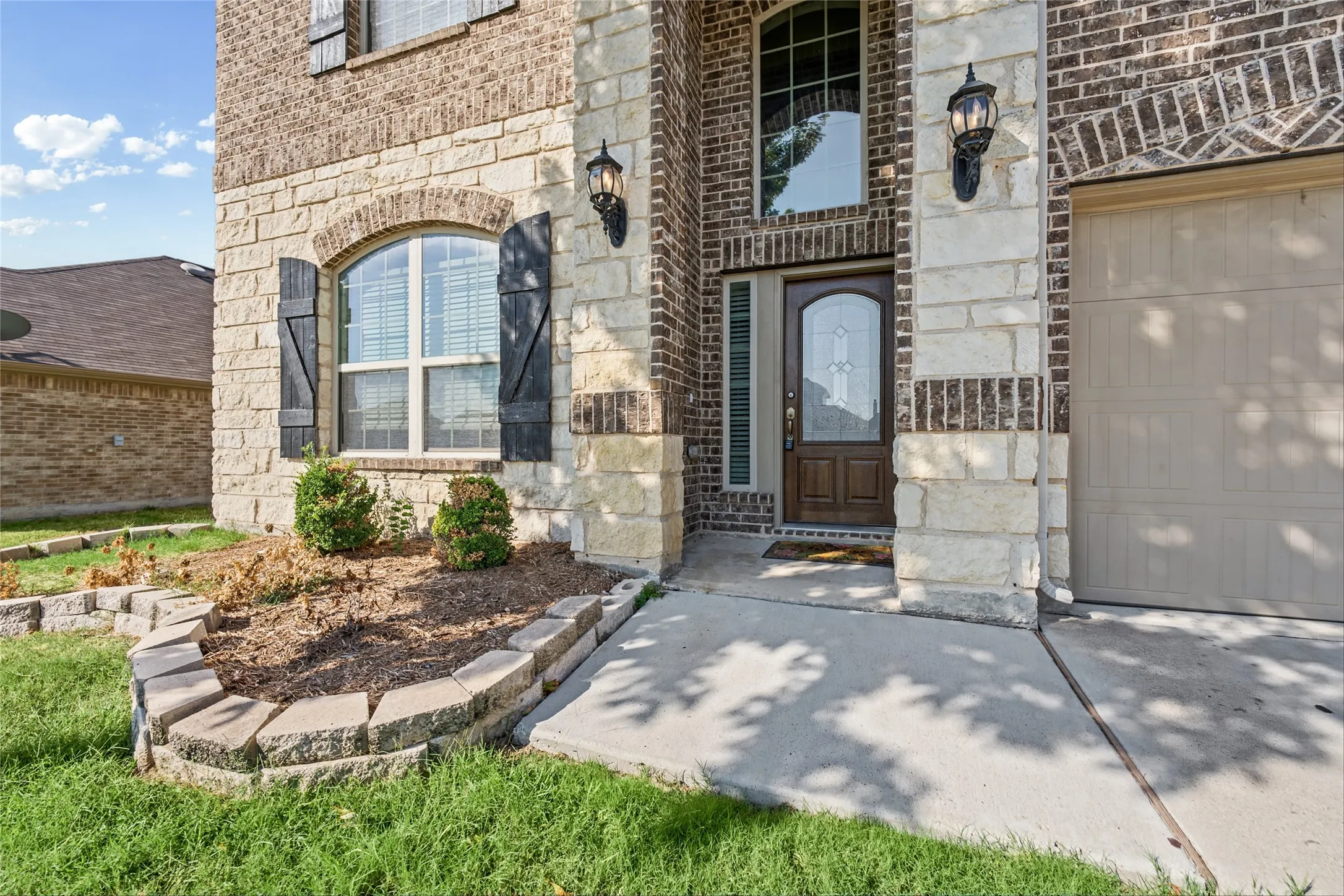 Single Family Residence For Sale in Denton County , 14629 Viking Lane, Fort Worth, Texas 76177, 4 Bedroom, 3 Bathroom, 2 Garage spaces, 3,007 Sqft, built in 2017, mls#21410031, Real Estate Agent in Fort Worth, Homes For Sale in Denton county, Homes For Sale in Fort Worth, Realtor in Fort Worth Texas, Real Estate Brokerage Independent Realty Texas, Luminita Cordes Realtor