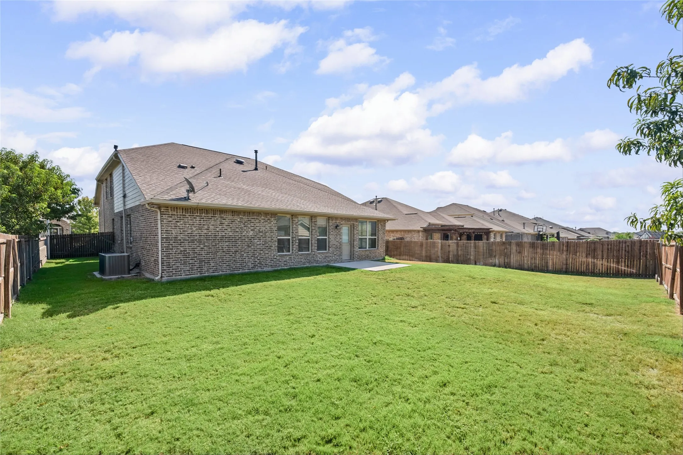 Single Family Residence For Sale in Denton County , 14629 Viking Lane, Fort Worth, Texas 76177, 4 Bedroom, 3 Bathroom, 2 Garage spaces, 3,007 Sqft, built in 2017, mls#21410031, Real Estate Agent in Fort Worth, Homes For Sale in Denton county, Homes For Sale in Fort Worth, Realtor in Fort Worth Texas, Real Estate Brokerage Independent Realty Texas, Luminita Cordes Realtor