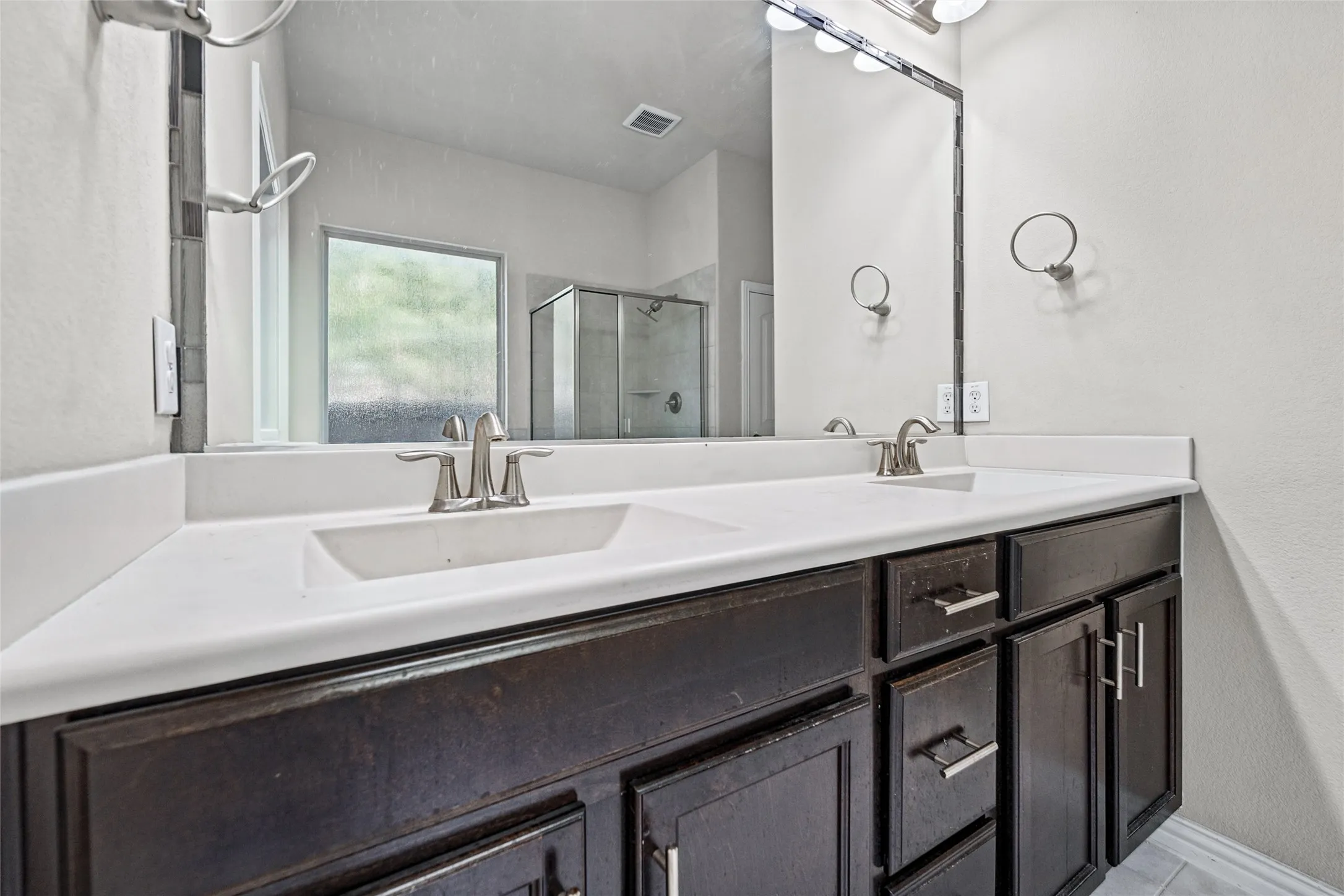 Single Family Residence For Sale in Denton County , 14629 Viking Lane, Fort Worth, Texas 76177, 4 Bedroom, 3 Bathroom, 2 Garage spaces, 3,007 Sqft, built in 2017, mls#21410031, Real Estate Agent in Fort Worth, Homes For Sale in Denton county, Homes For Sale in Fort Worth, Realtor in Fort Worth Texas, Real Estate Brokerage Independent Realty Texas, Luminita Cordes Realtor