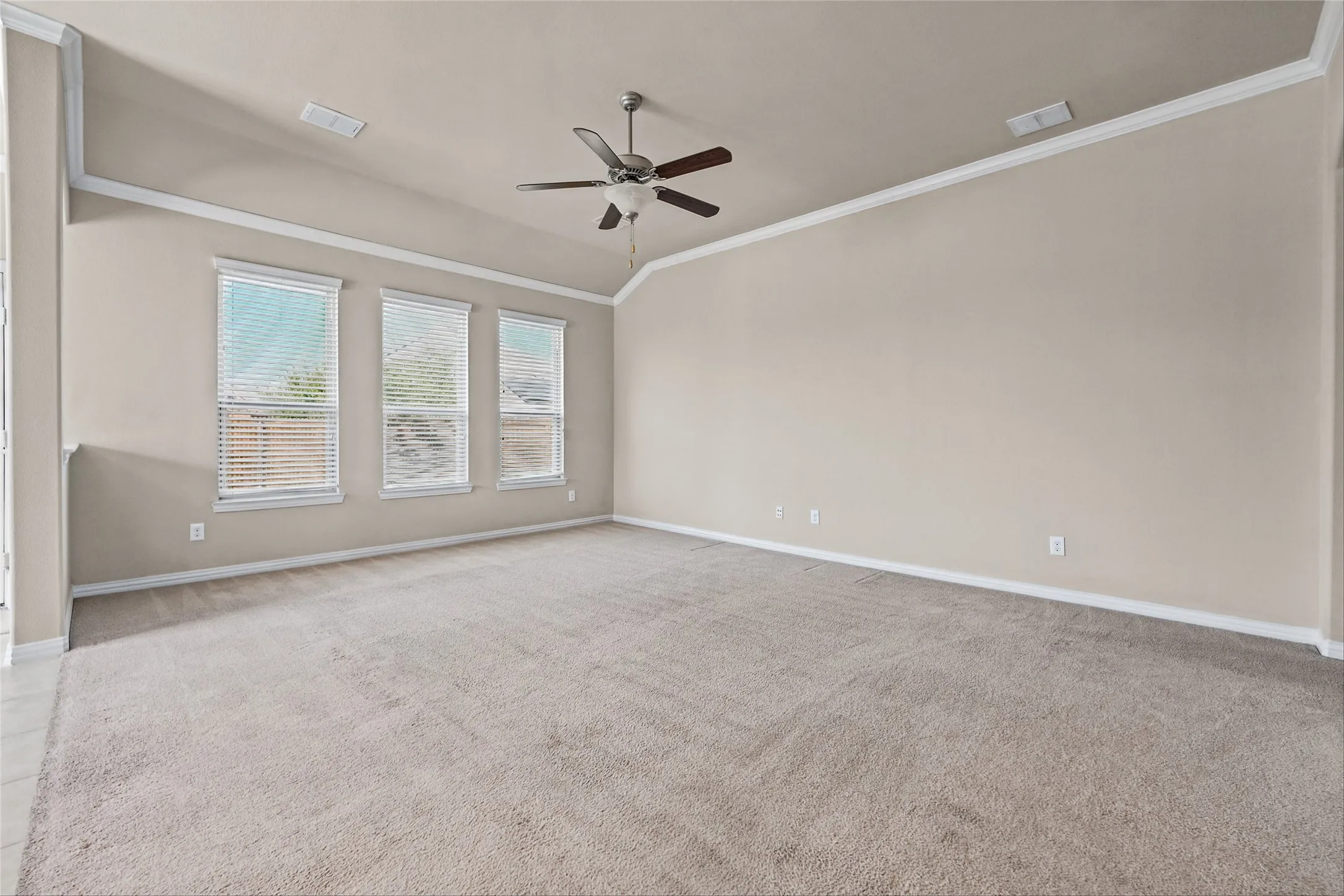 Single Family Residence For Sale in Denton County , 14629 Viking Lane, Fort Worth, Texas 76177, 4 Bedroom, 3 Bathroom, 2 Garage spaces, 3,007 Sqft, built in 2017, mls#21410031, Real Estate Agent in Fort Worth, Homes For Sale in Denton county, Homes For Sale in Fort Worth, Realtor in Fort Worth Texas, Real Estate Brokerage Independent Realty Texas, Luminita Cordes Realtor