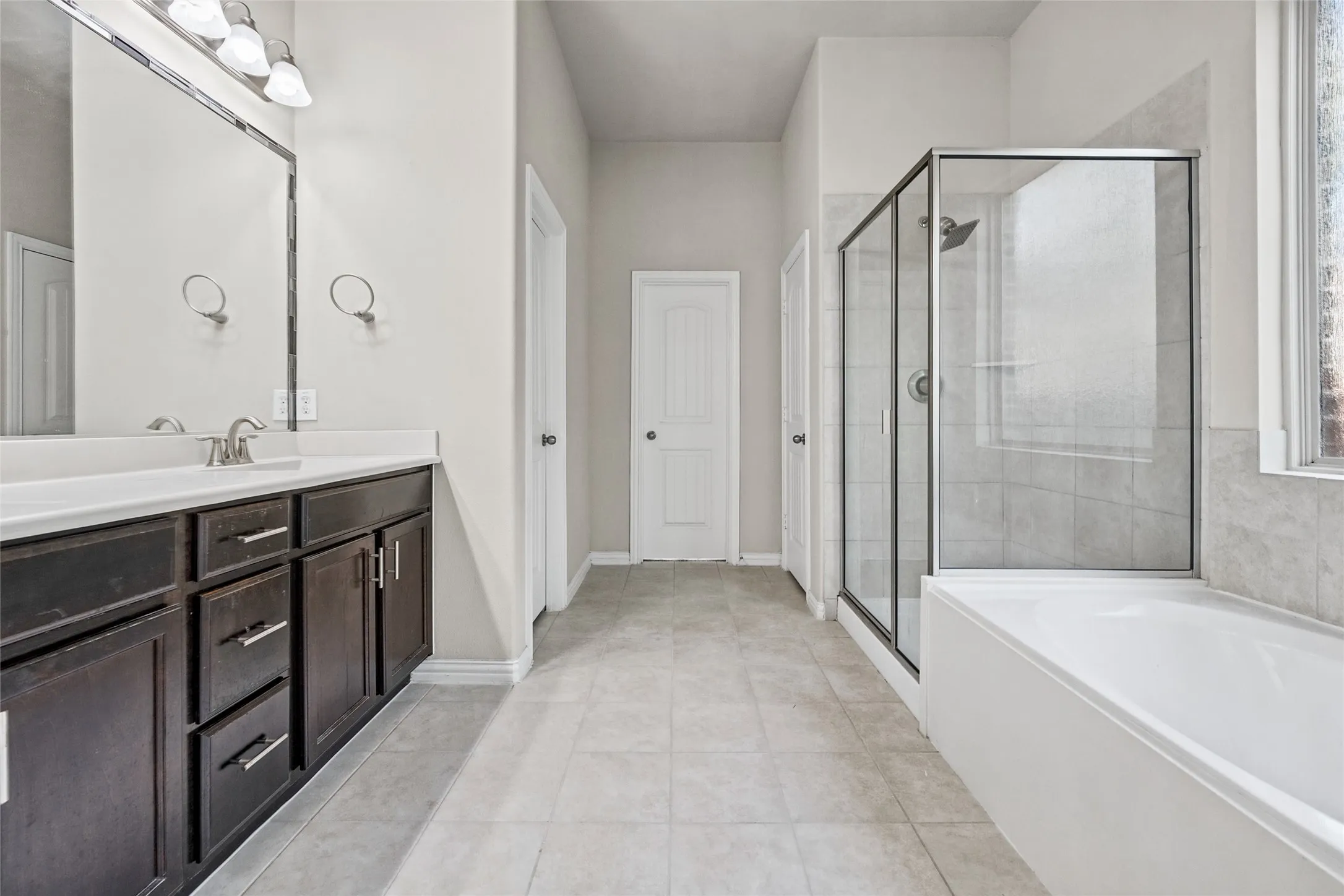 Single Family Residence For Sale in Denton County , 14629 Viking Lane, Fort Worth, Texas 76177, 4 Bedroom, 3 Bathroom, 2 Garage spaces, 3,007 Sqft, built in 2017, mls#21410031, Real Estate Agent in Fort Worth, Homes For Sale in Denton county, Homes For Sale in Fort Worth, Realtor in Fort Worth Texas, Real Estate Brokerage Independent Realty Texas, Luminita Cordes Realtor