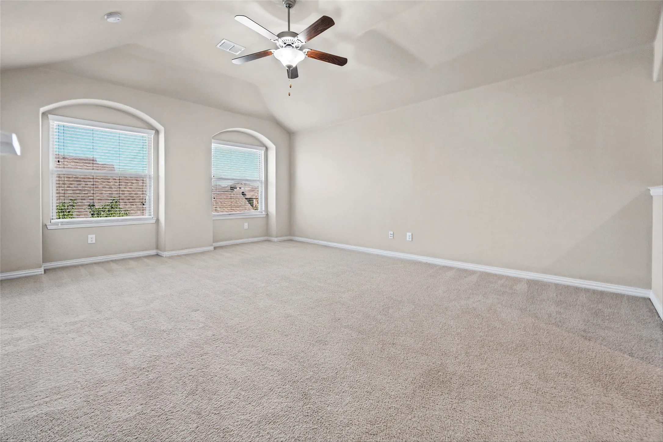 Single Family Residence For Sale in Denton County , 14629 Viking Lane, Fort Worth, Texas 76177, 4 Bedroom, 3 Bathroom, 2 Garage spaces, 3,007 Sqft, built in 2017, mls#21410031, Real Estate Agent in Fort Worth, Homes For Sale in Denton county, Homes For Sale in Fort Worth, Realtor in Fort Worth Texas, Real Estate Brokerage Independent Realty Texas, Luminita Cordes Realtor