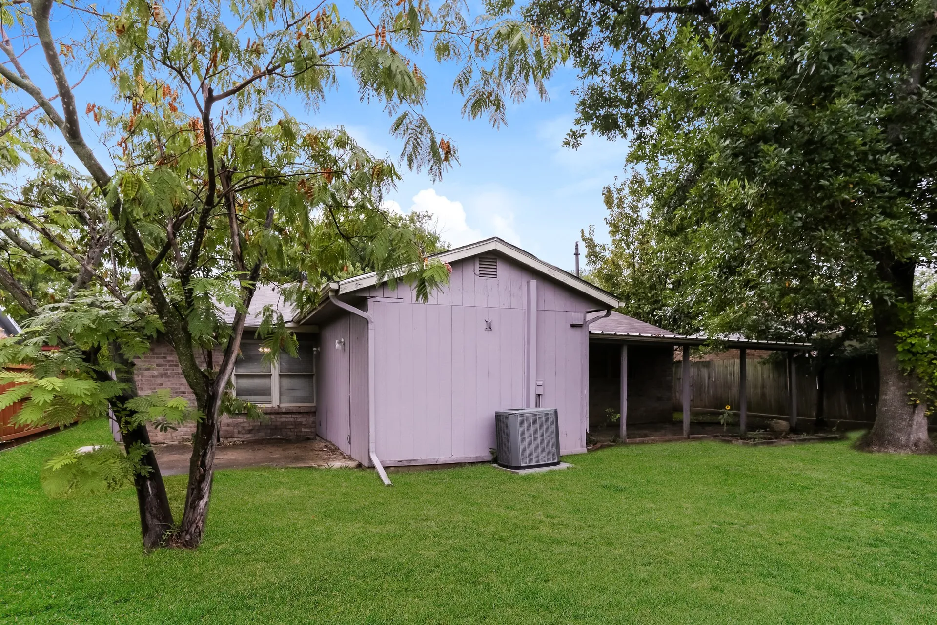 Single Family Residence For Rent in Tarrant County , 604 Circleview Drive, Mansfield, Texas 76063, 3 Bedroom, 2 Bathroom, 2 Garage spaces, 1,284 Sqft, built in 1981, mls#21410038, Real Estate Agent in Mansfield, Homes For Rent in Tarrant county, Homes For Rent in Mansfield, Realtor in Mansfield Texas, Real Estate Brokerage Independent Realty Texas, Luminita Cordes Realtor