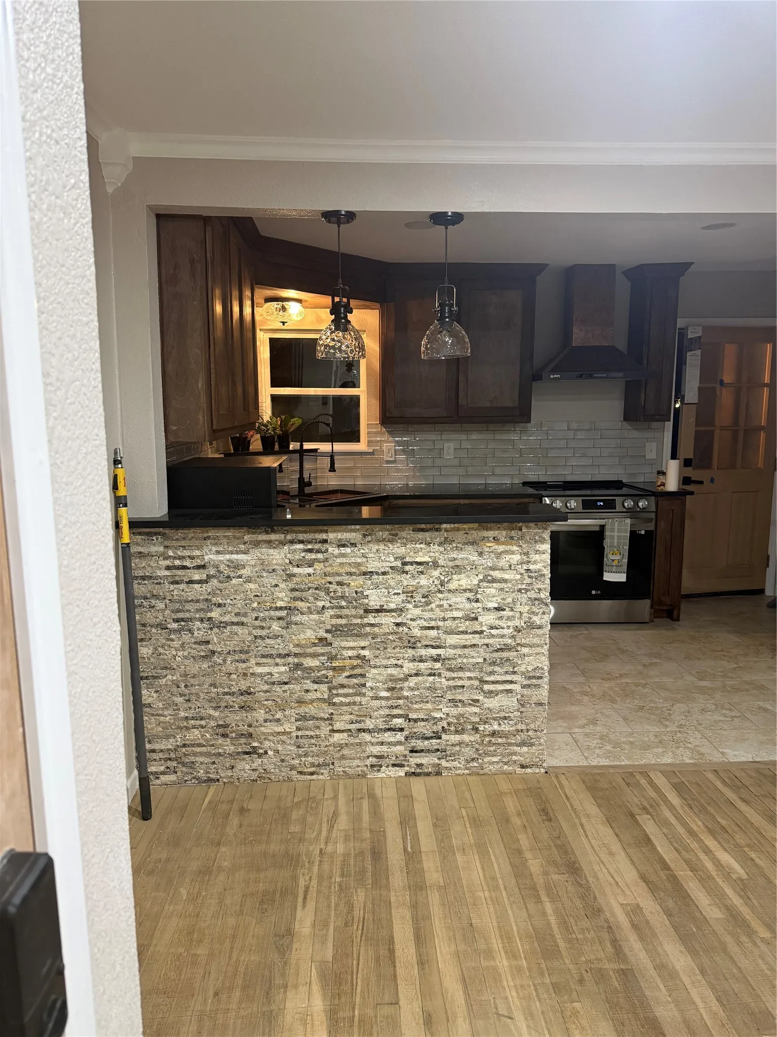 Single Family Residence For Sale in Mc Lennan County , 3932 Cumberland Avenue, Waco, Texas 76707, 3 Bedroom, 2 Bathroom, Garage spaces, 1,204 Sqft, built in 1950, mls#21394047, Real Estate Agent in Waco, Homes For Sale in Mc Lennan county, Homes For Sale in Waco, Realtor in Waco Texas, Real Estate Brokerage Independent Realty Texas, Luminita Cordes Realtor