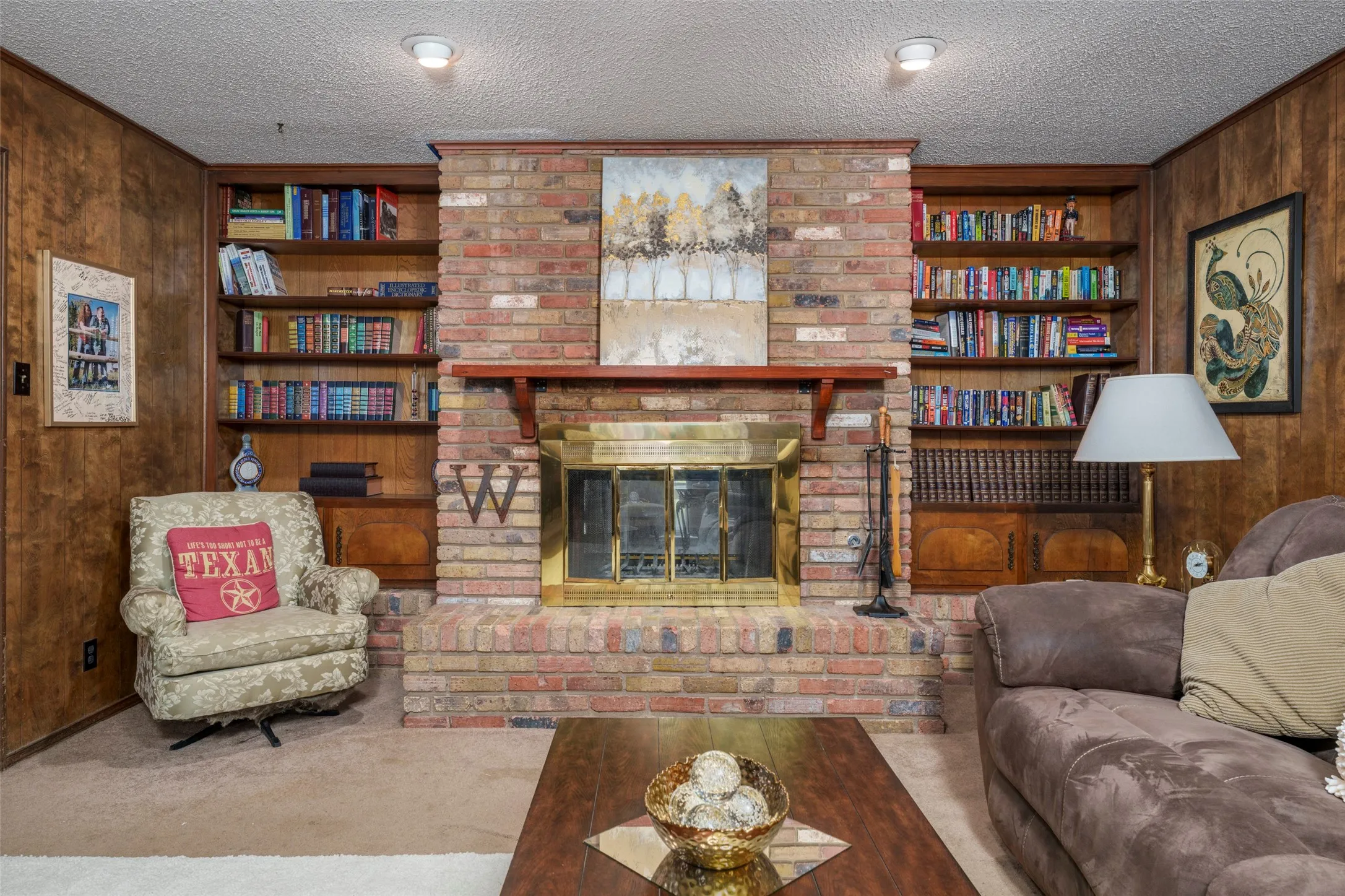 Single Family Residence For Sale in Tarrant County , 1803 Arrowhead Drive, Pantego, Texas 76013, 4 Bedroom, 3 Bathroom, 2 Garage spaces, 3,008 Sqft, built in 1968, mls#21397095, Real Estate Agent in Pantego, Homes For Sale in Tarrant county, Homes For Sale in Pantego, Realtor in Pantego Texas, Real Estate Brokerage Independent Realty Texas, Luminita Cordes Realtor