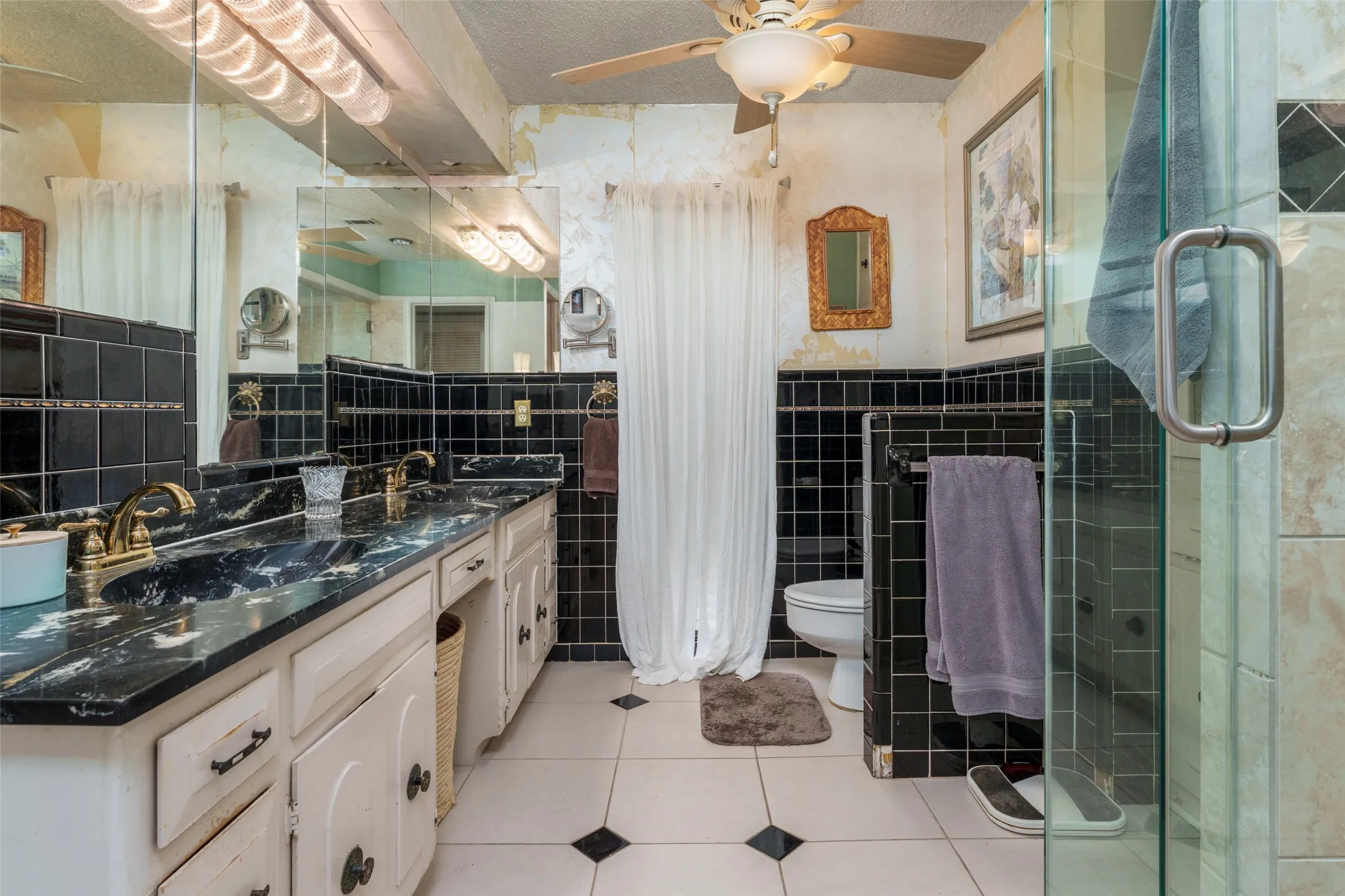 Single Family Residence For Sale in Tarrant County , 1803 Arrowhead Drive, Pantego, Texas 76013, 4 Bedroom, 3 Bathroom, 2 Garage spaces, 3,008 Sqft, built in 1968, mls#21397095, Real Estate Agent in Pantego, Homes For Sale in Tarrant county, Homes For Sale in Pantego, Realtor in Pantego Texas, Real Estate Brokerage Independent Realty Texas, Luminita Cordes Realtor