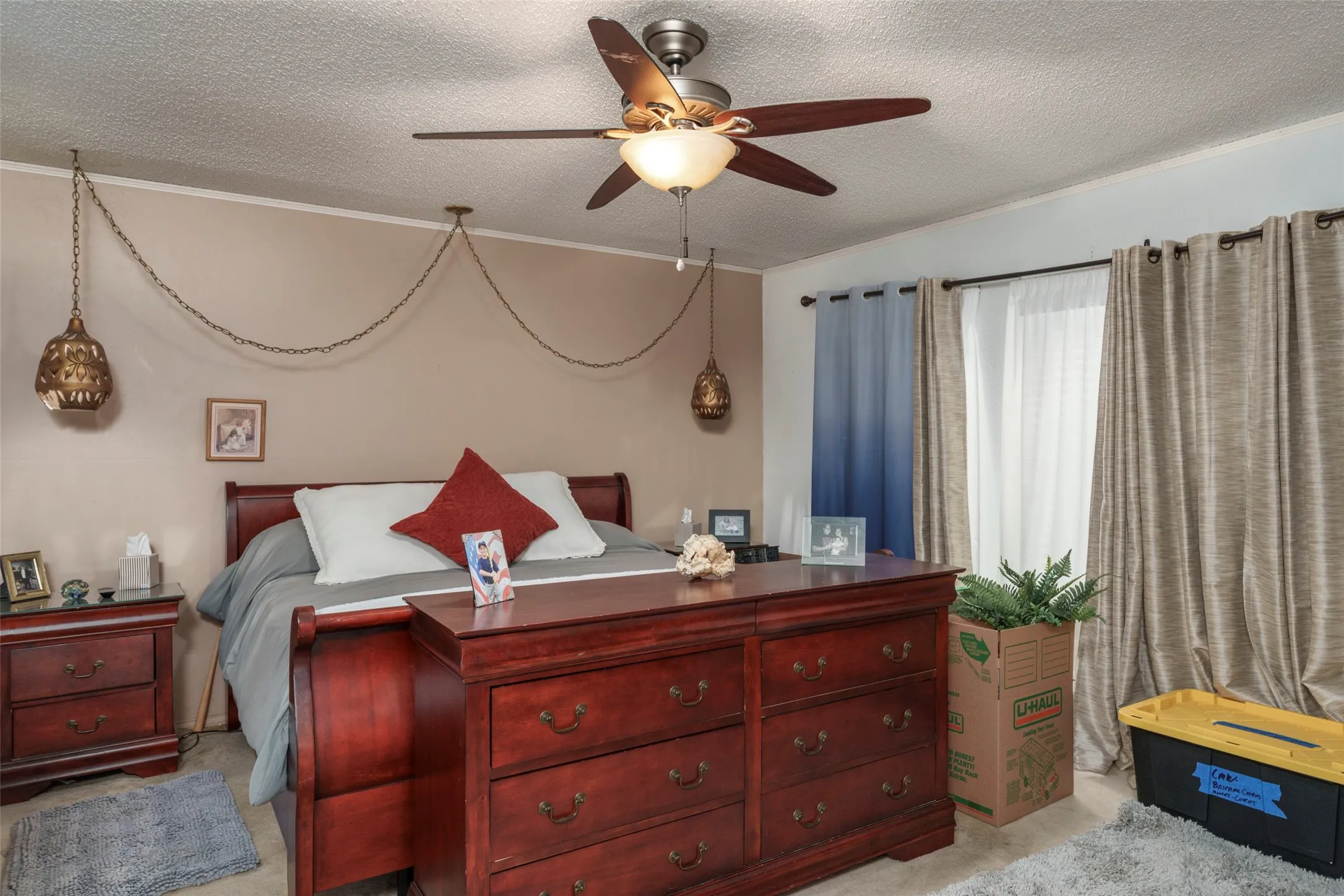 Single Family Residence For Sale in Tarrant County , 1803 Arrowhead Drive, Pantego, Texas 76013, 4 Bedroom, 3 Bathroom, 2 Garage spaces, 3,008 Sqft, built in 1968, mls#21397095, Real Estate Agent in Pantego, Homes For Sale in Tarrant county, Homes For Sale in Pantego, Realtor in Pantego Texas, Real Estate Brokerage Independent Realty Texas, Luminita Cordes Realtor