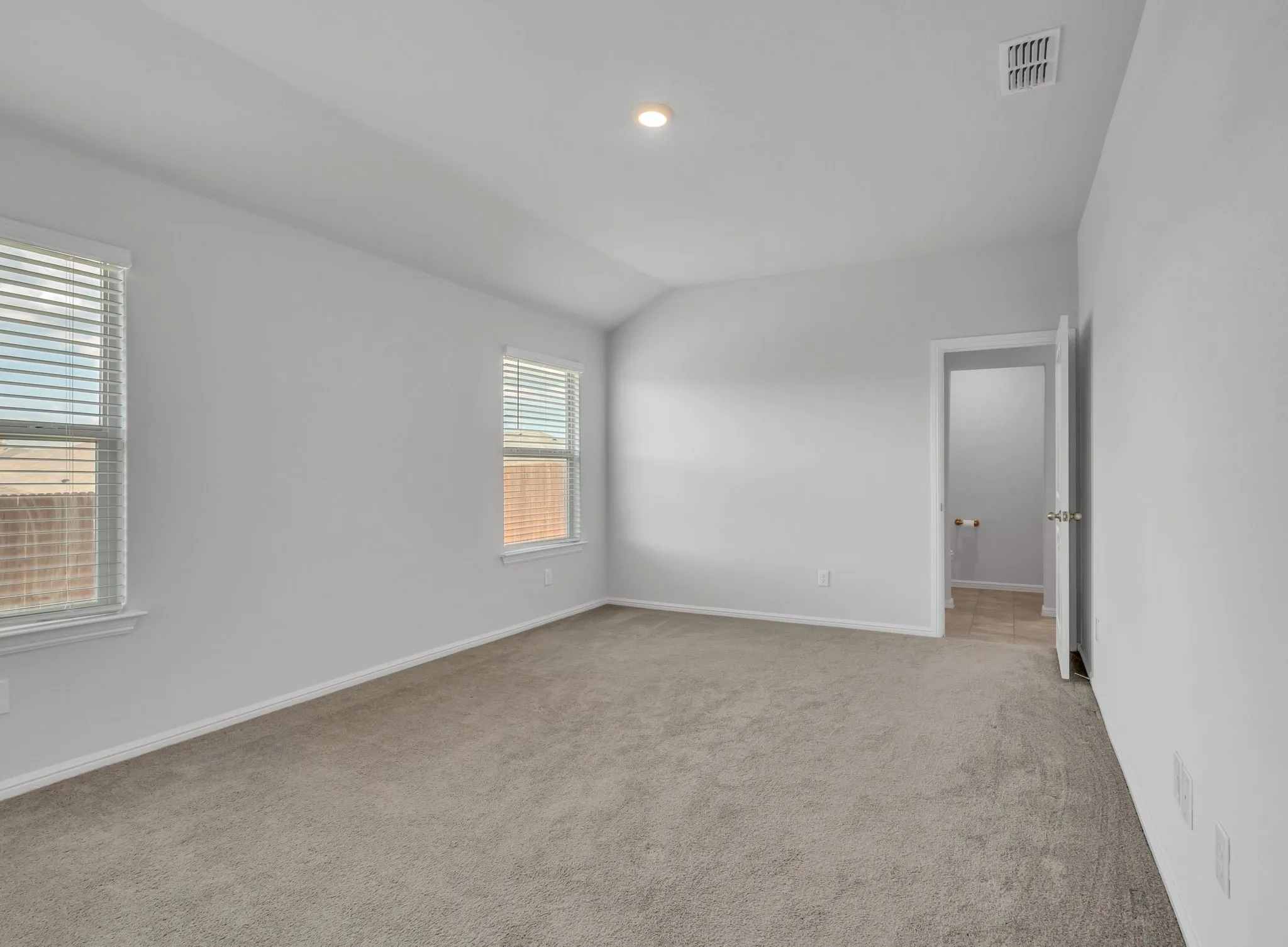 Single Family Residence For Rent in Denton County , 16617 Porterfield Lane, Justin, Texas 76247, 3 Bedroom, 2 Bathroom, 2 Garage spaces, 1,554 Sqft, built in 2022, mls#21410043, Real Estate Agent in Justin, Homes For Rent in Denton county, Homes For Rent in Justin, Realtor in Justin Texas, Real Estate Brokerage Independent Realty Texas, Luminita Cordes Realtor