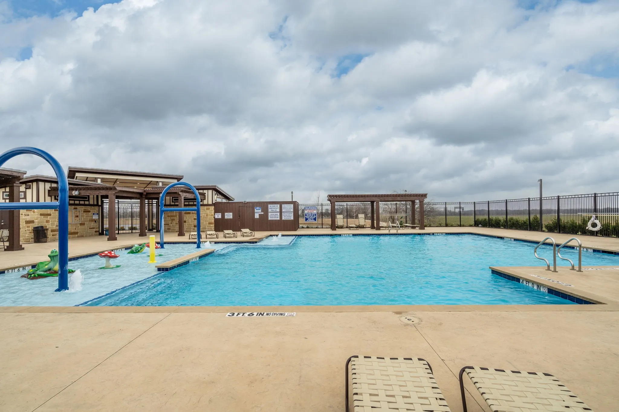 Single Family Residence For Rent in Denton County , 16617 Porterfield Lane, Justin, Texas 76247, 3 Bedroom, 2 Bathroom, 2 Garage spaces, 1,554 Sqft, built in 2022, mls#21410043, Real Estate Agent in Justin, Homes For Rent in Denton county, Homes For Rent in Justin, Realtor in Justin Texas, Real Estate Brokerage Independent Realty Texas, Luminita Cordes Realtor