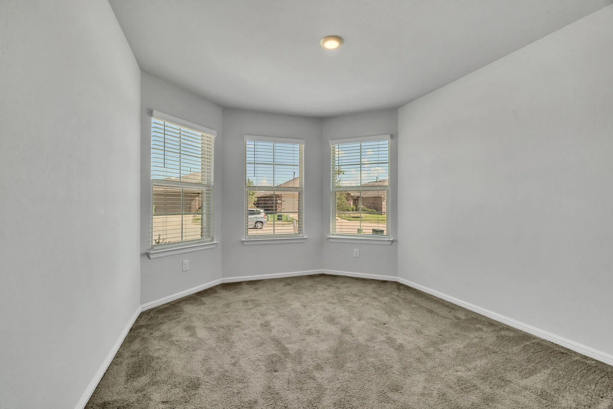 Single Family Residence For Rent in Denton County , 16617 Porterfield Lane, Justin, Texas 76247, 3 Bedroom, 2 Bathroom, 2 Garage spaces, 1,554 Sqft, built in 2022, mls#21410043, Real Estate Agent in Justin, Homes For Rent in Denton county, Homes For Rent in Justin, Realtor in Justin Texas, Real Estate Brokerage Independent Realty Texas, Luminita Cordes Realtor