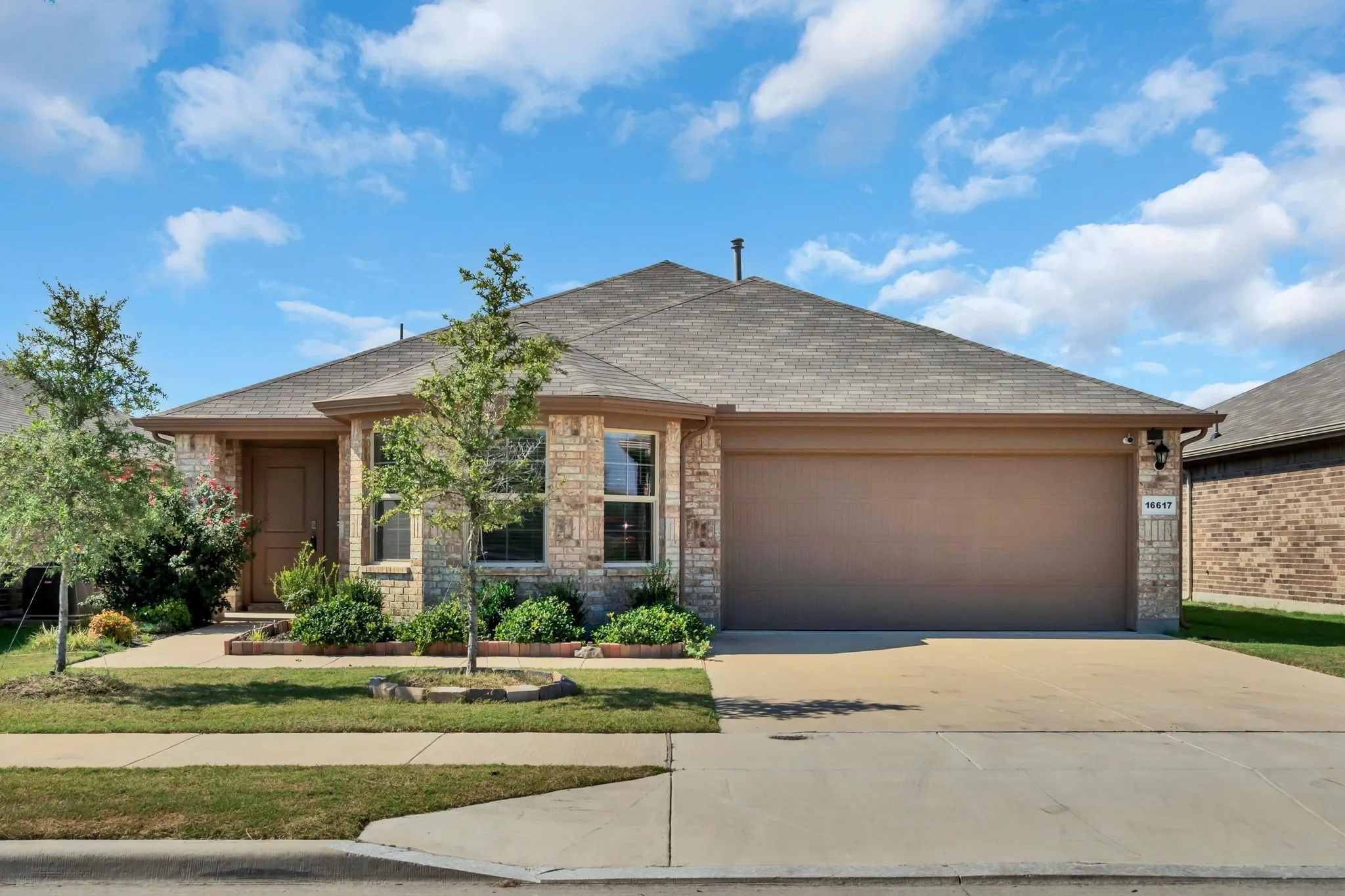 Single Family Residence For Rent