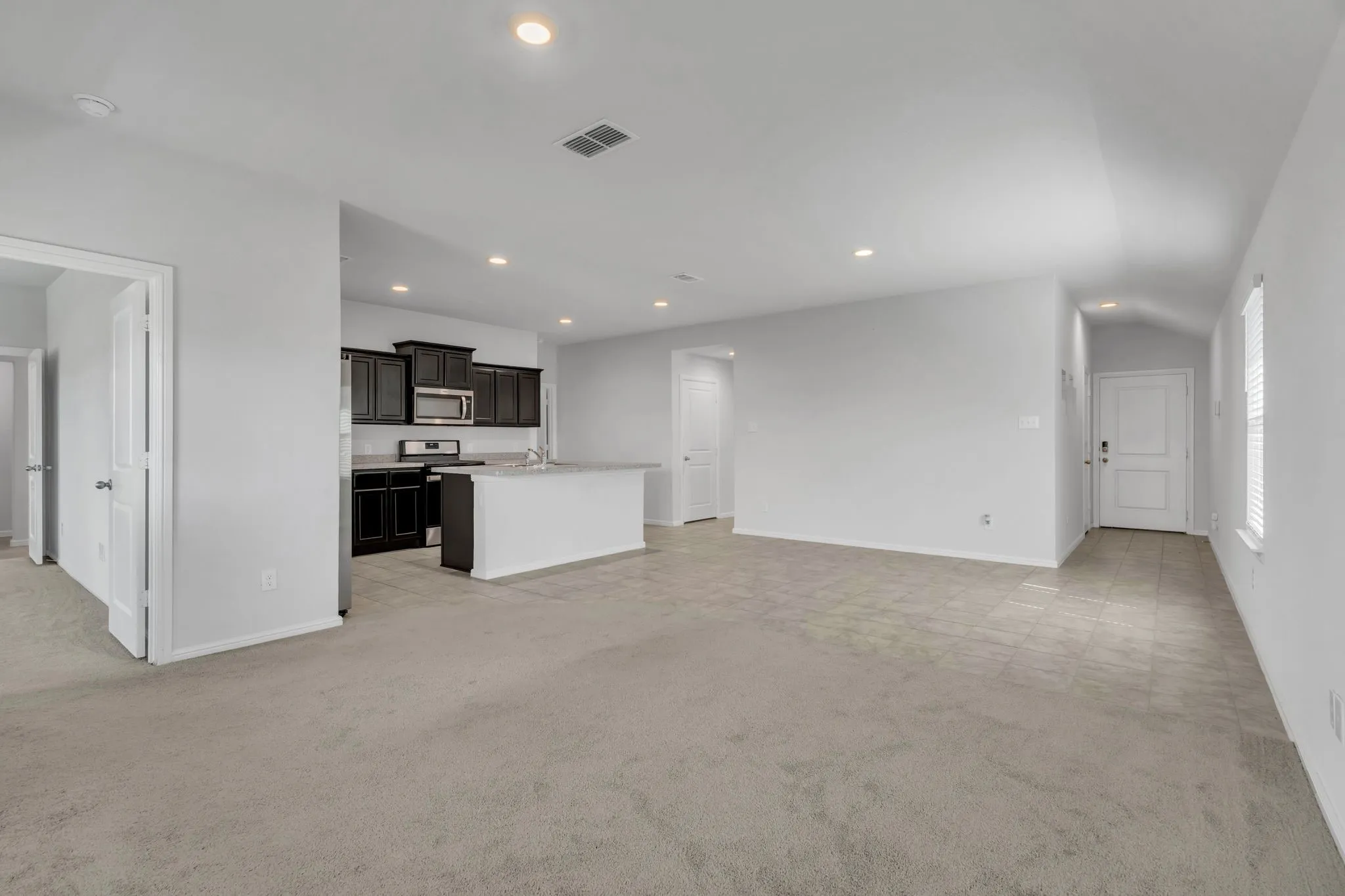 Single Family Residence For Rent in Denton County , 16617 Porterfield Lane, Justin, Texas 76247, 3 Bedroom, 2 Bathroom, 2 Garage spaces, 1,554 Sqft, built in 2022, mls#21410043, Real Estate Agent in Justin, Homes For Rent in Denton county, Homes For Rent in Justin, Realtor in Justin Texas, Real Estate Brokerage Independent Realty Texas, Luminita Cordes Realtor